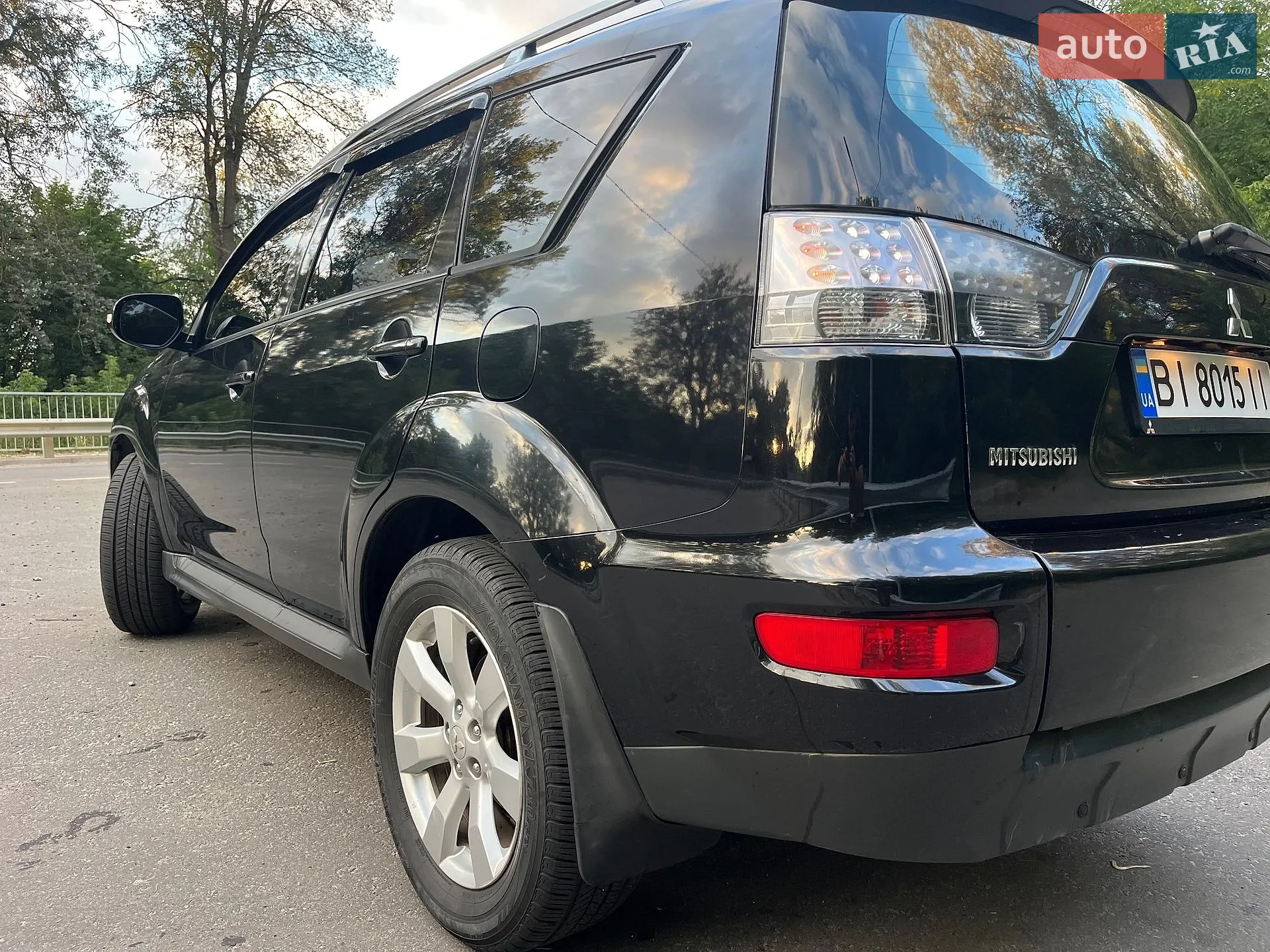 2011 Mitsubishi Outlander - мініатюра 12