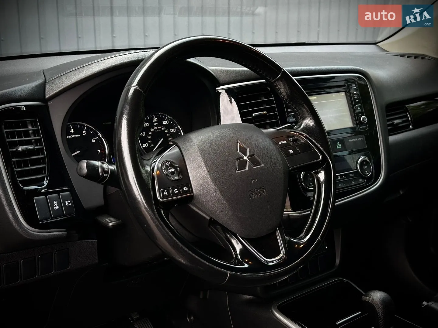 2017 Mitsubishi Outlander - мініатюра 11