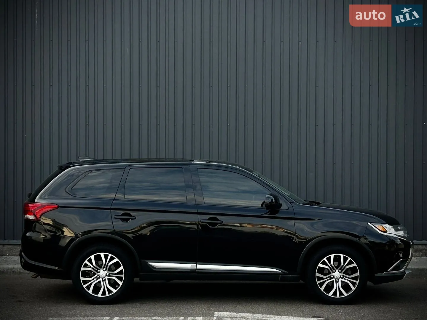 2017 Mitsubishi Outlander - мініатюра 7