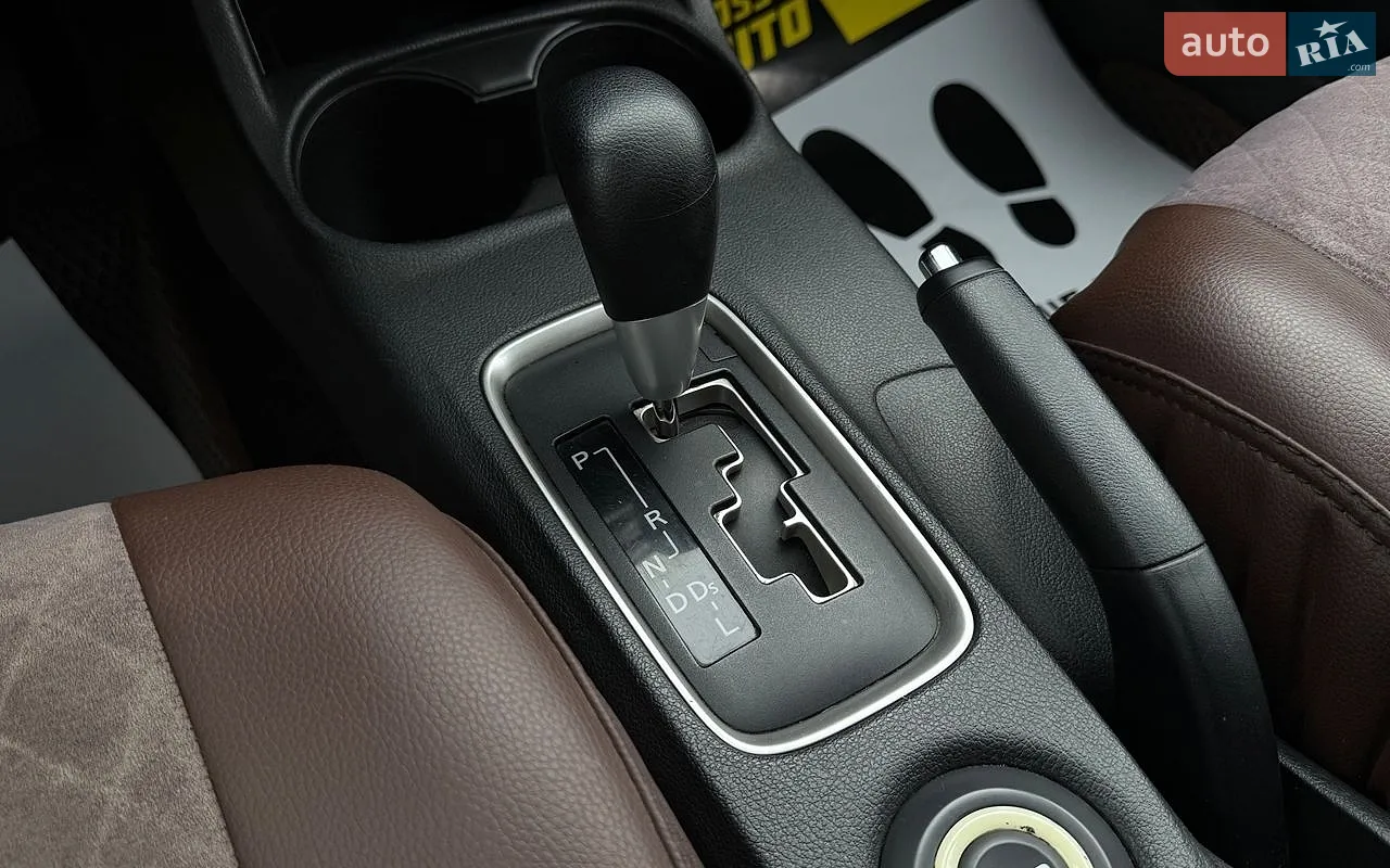 2012 Mitsubishi Outlander - мініатюра 15