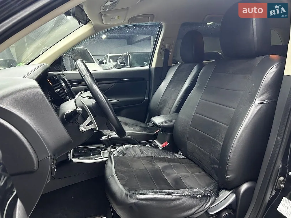 2018 Mitsubishi Outlander - мініатюра 12