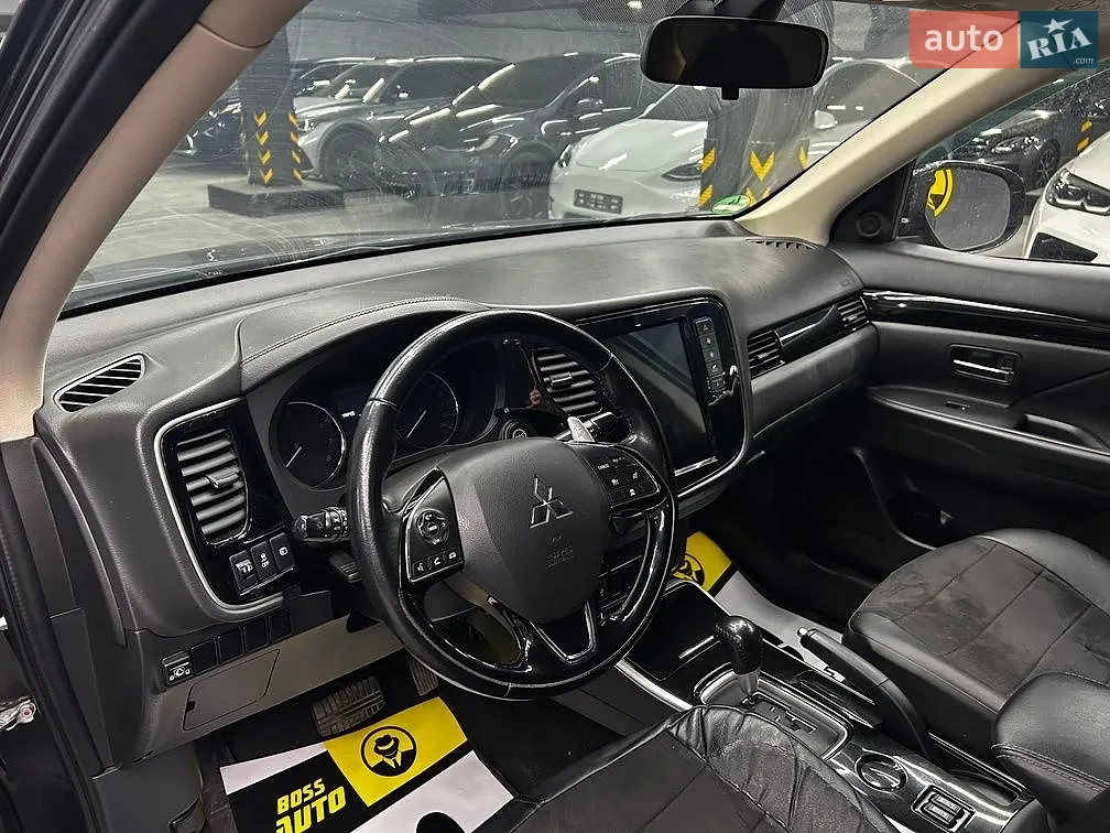 2018 Mitsubishi Outlander - мініатюра 13