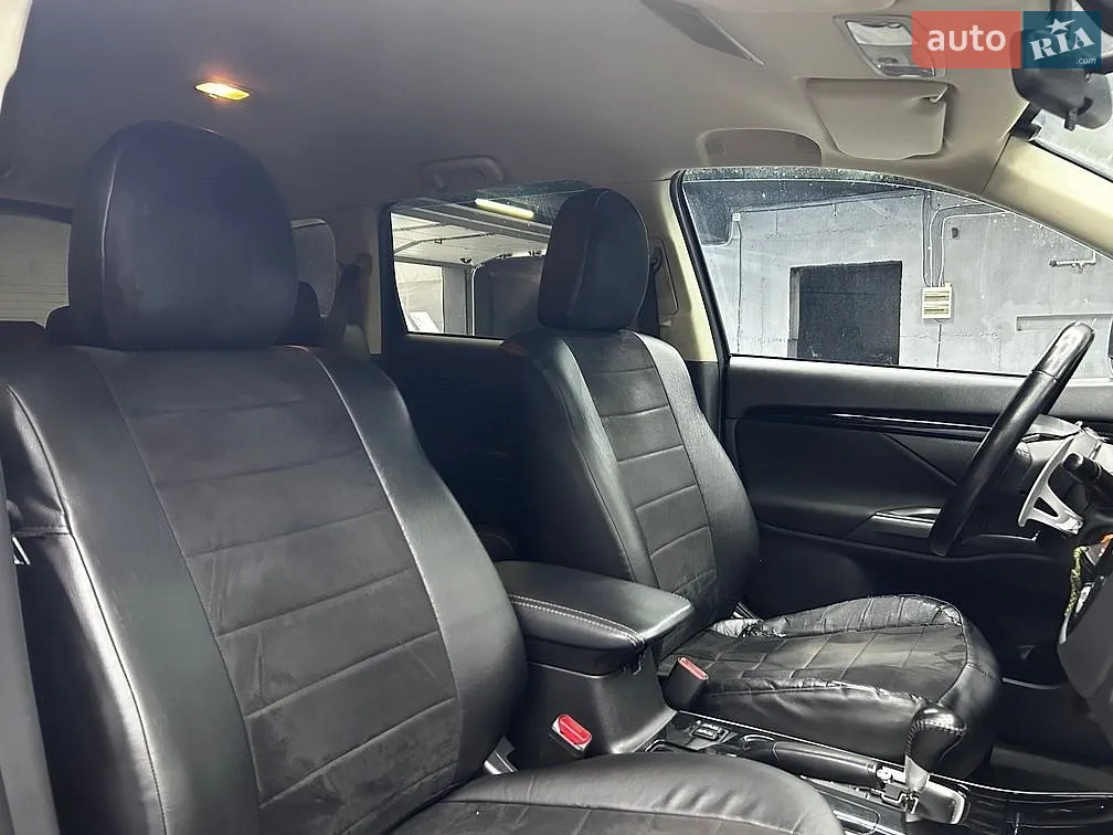 2018 Mitsubishi Outlander - мініатюра 27