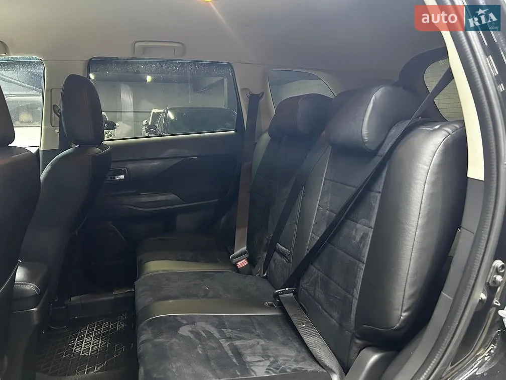 2018 Mitsubishi Outlander - мініатюра 30