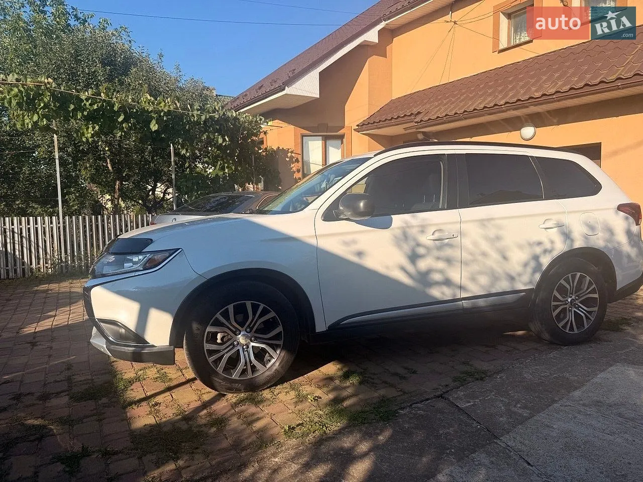2018 Mitsubishi Outlander - мініатюра 16