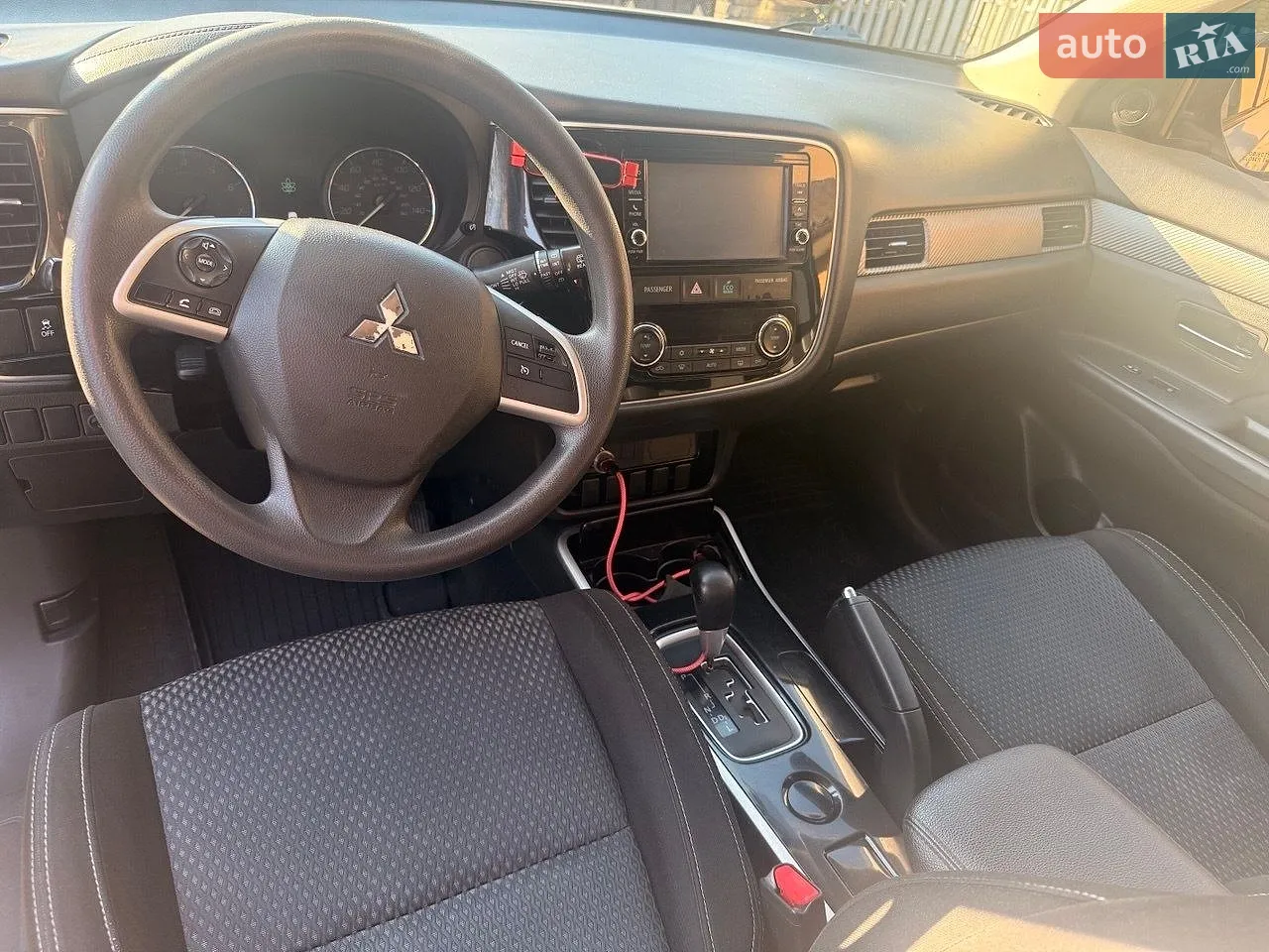 2018 Mitsubishi Outlander - мініатюра 20