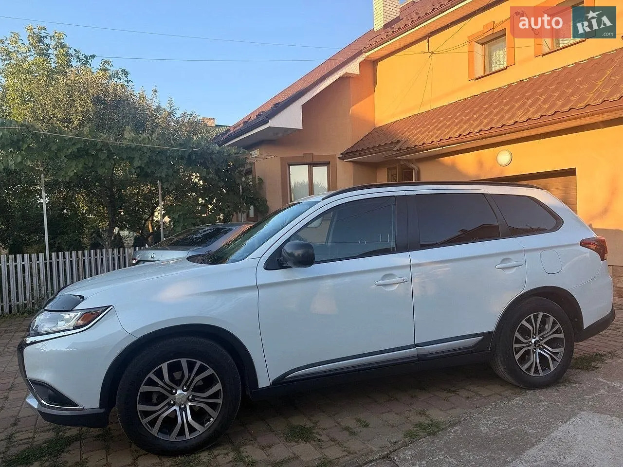 2018 Mitsubishi Outlander - мініатюра 23