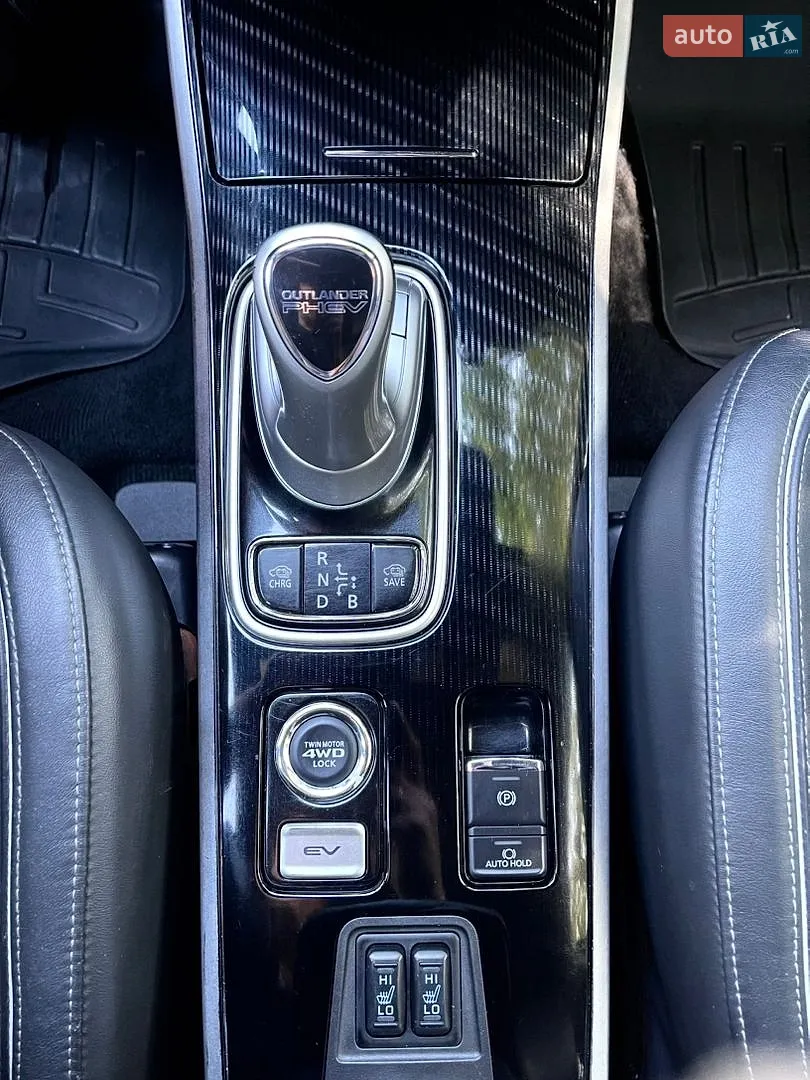 2020 Mitsubishi Outlander - мініатюра 20