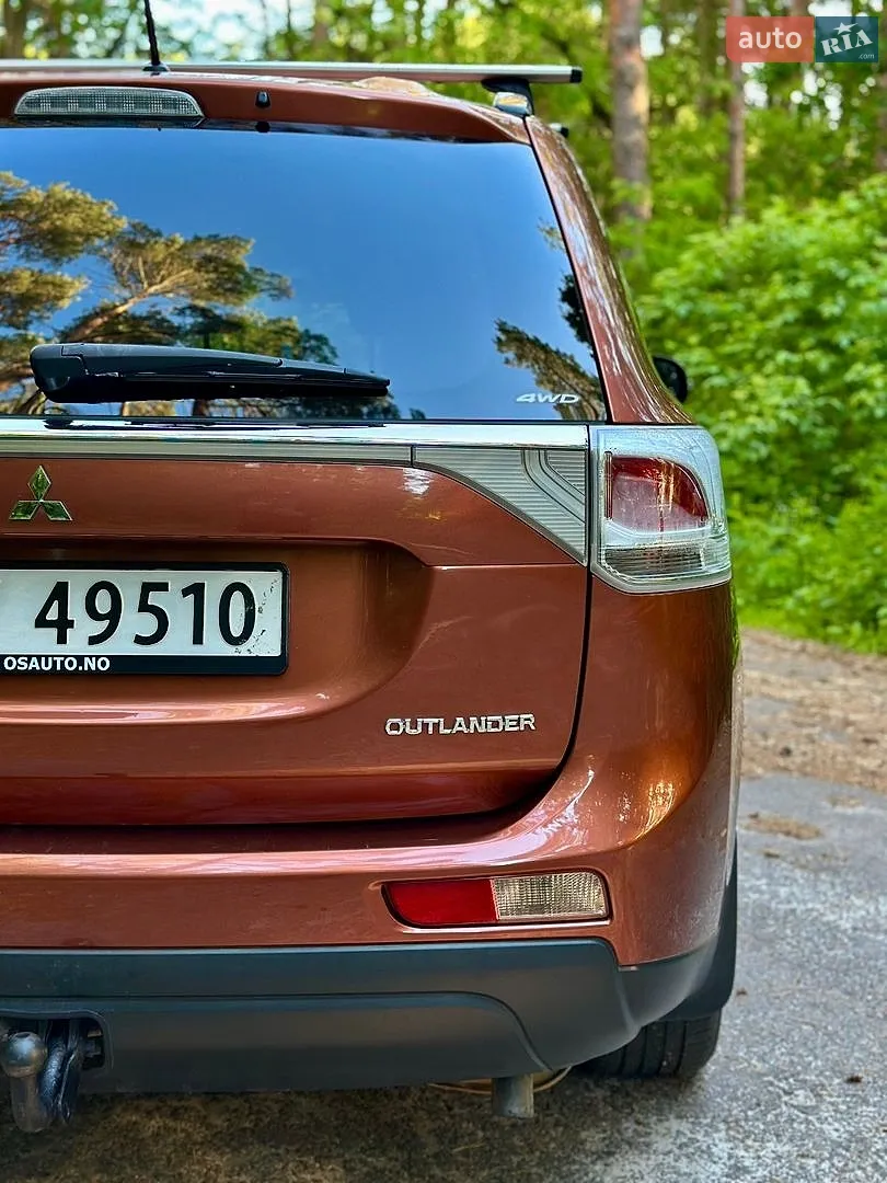 2014 Mitsubishi Outlander - мініатюра 6