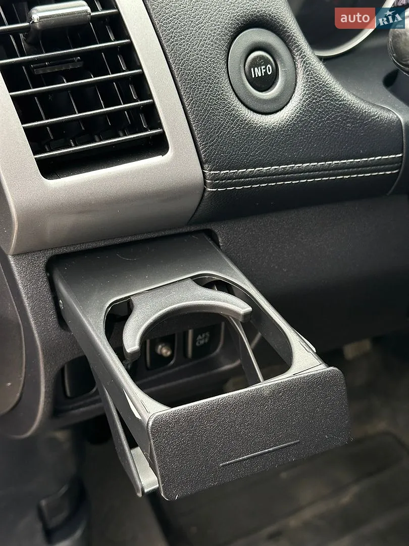 2011 Mitsubishi Outlander - мініатюра 28