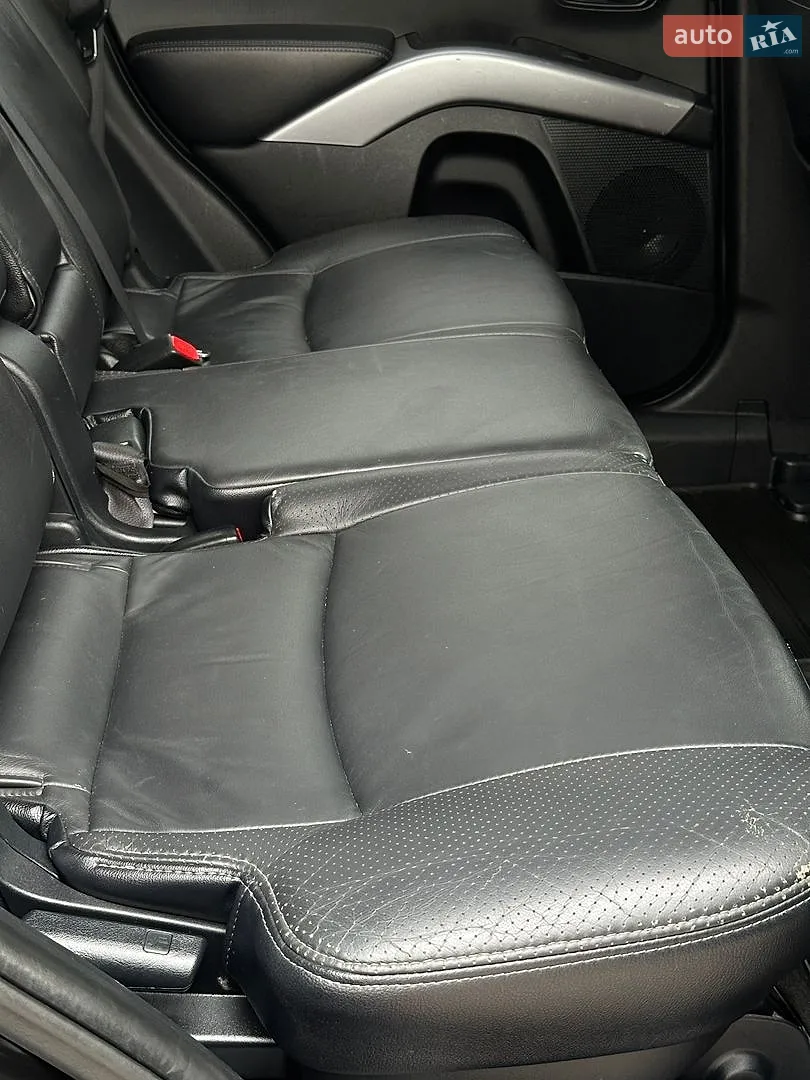 2011 Mitsubishi Outlander - мініатюра 57
