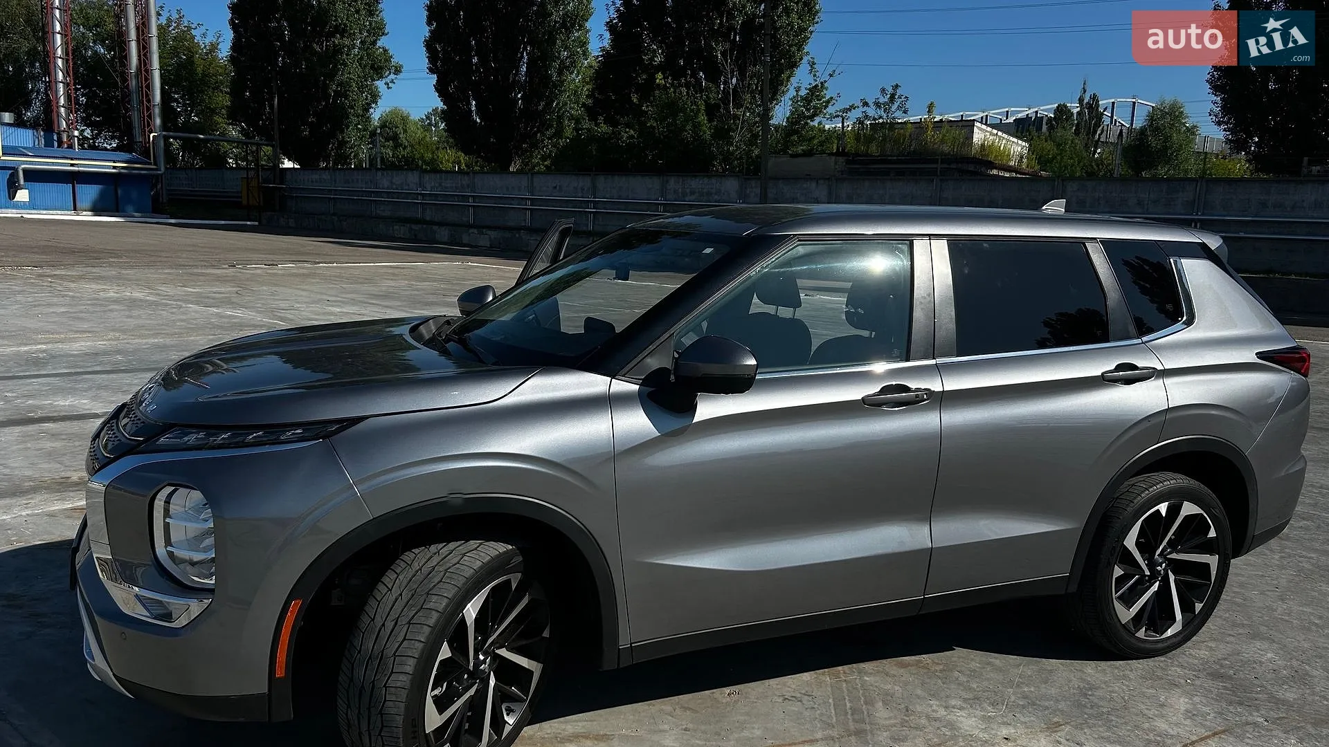 2022 Mitsubishi Outlander - мініатюра 18