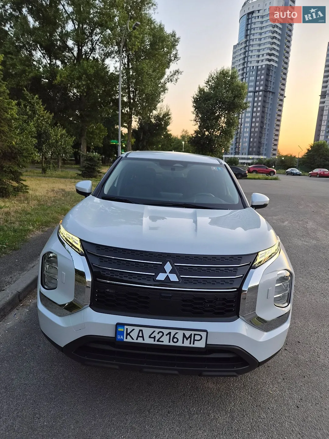 2022 Mitsubishi Outlander - мініатюра 5