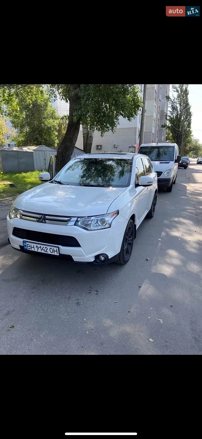 2013 Mitsubishi Outlander - мініатюра 3