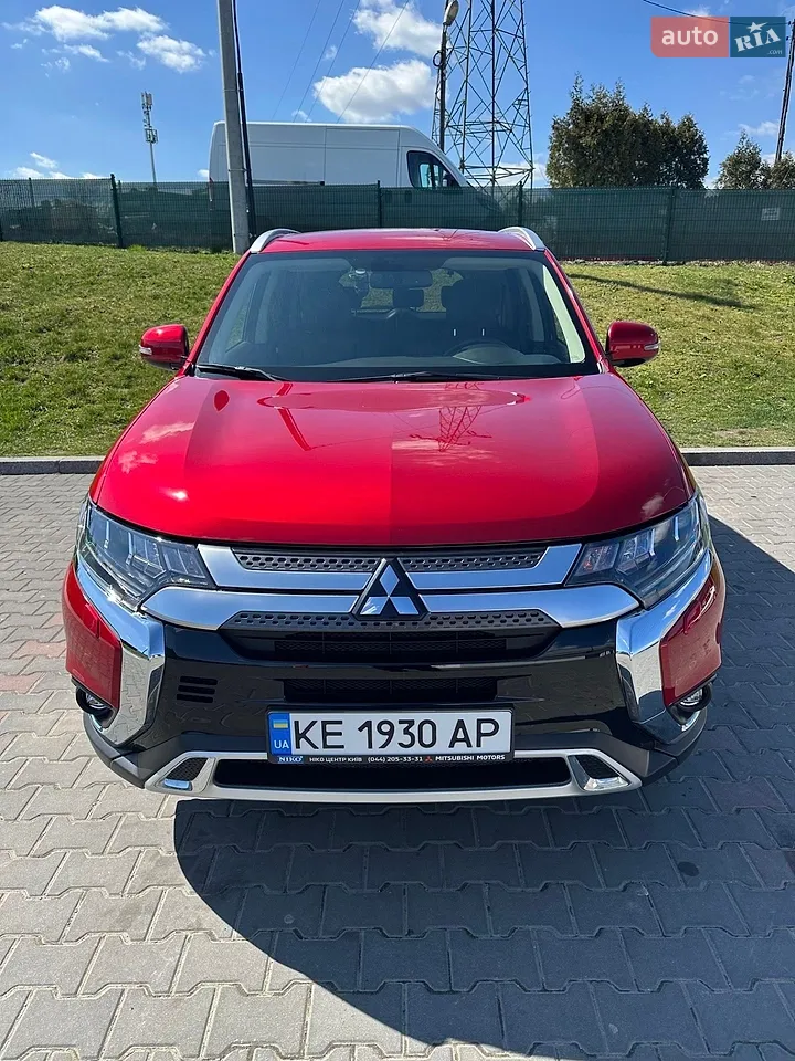 2021 Mitsubishi Outlander - мініатюра 12