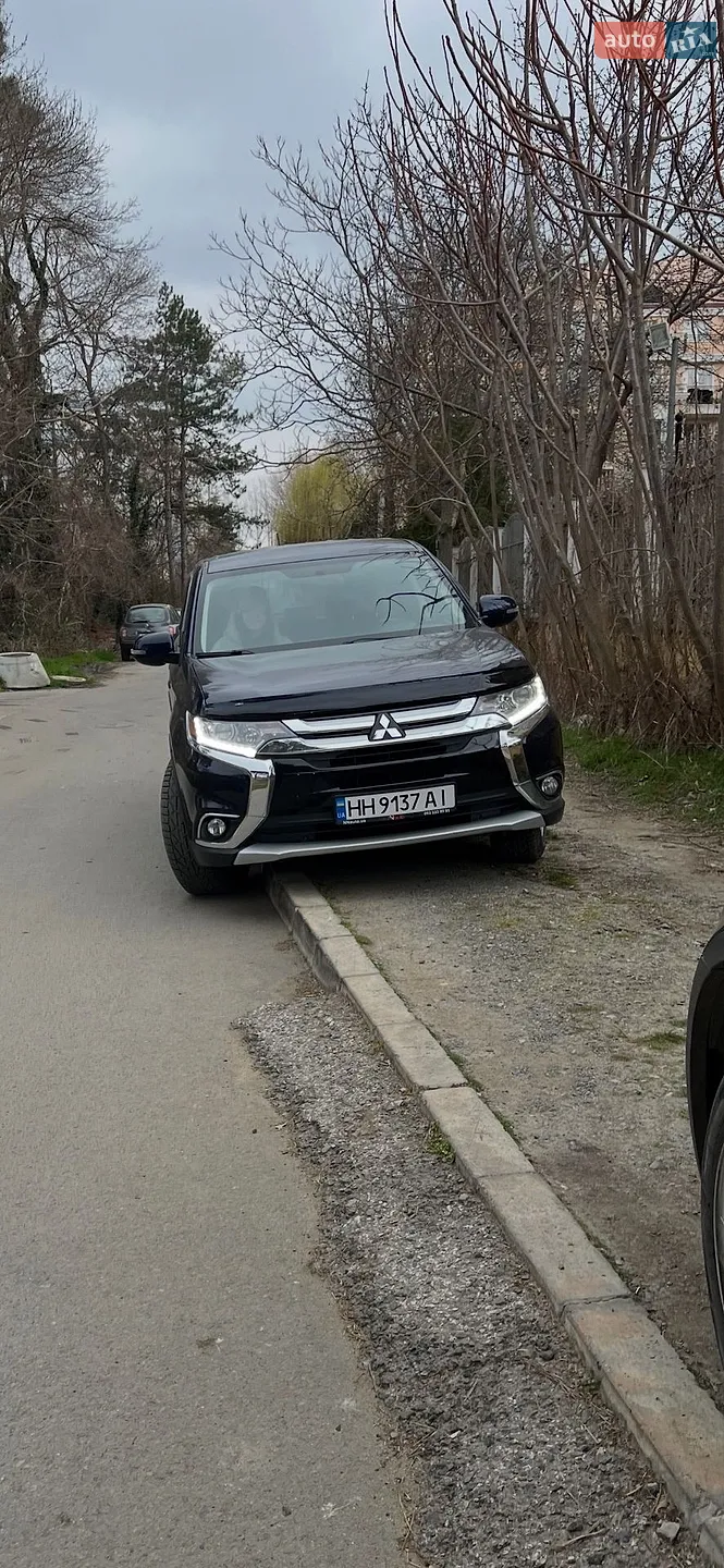 2016 Mitsubishi Outlander - мініатюра 3