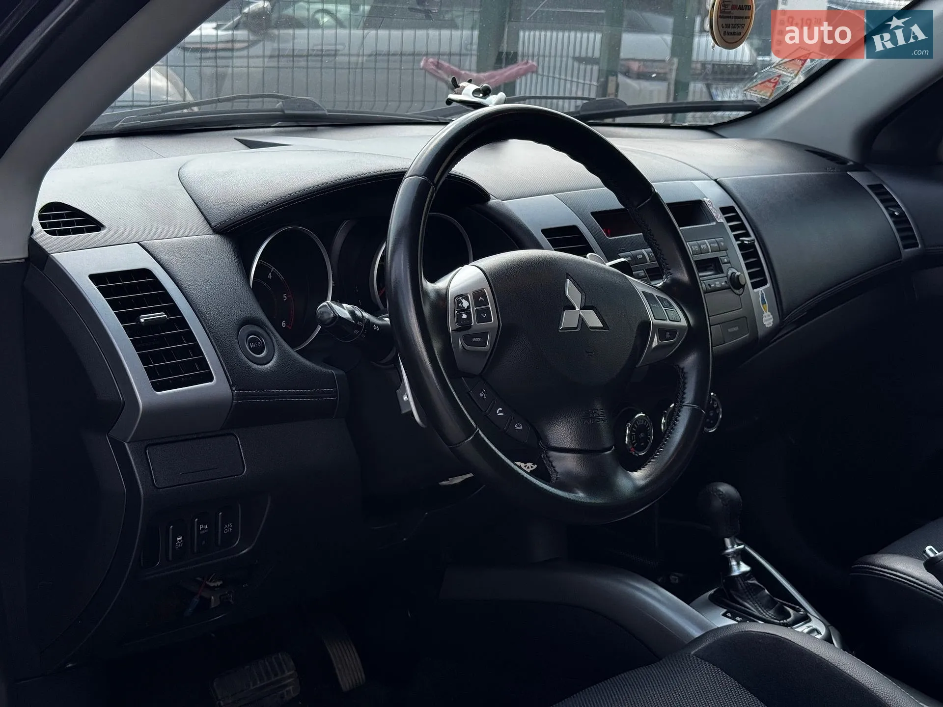 2011 Mitsubishi Outlander - мініатюра 24