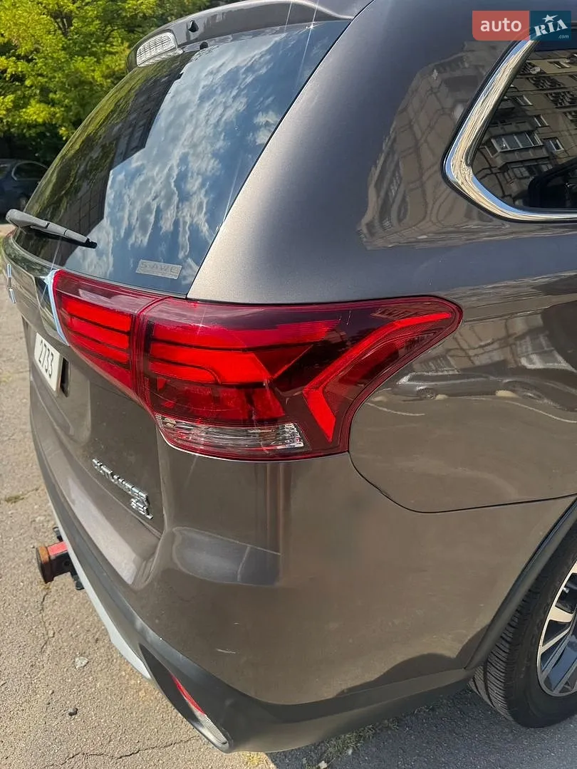 2017 Mitsubishi Outlander - мініатюра 8