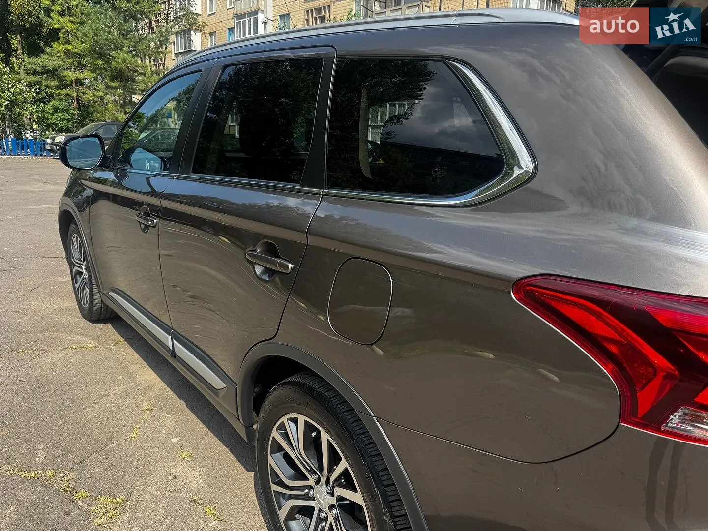 2017 Mitsubishi Outlander - мініатюра 11