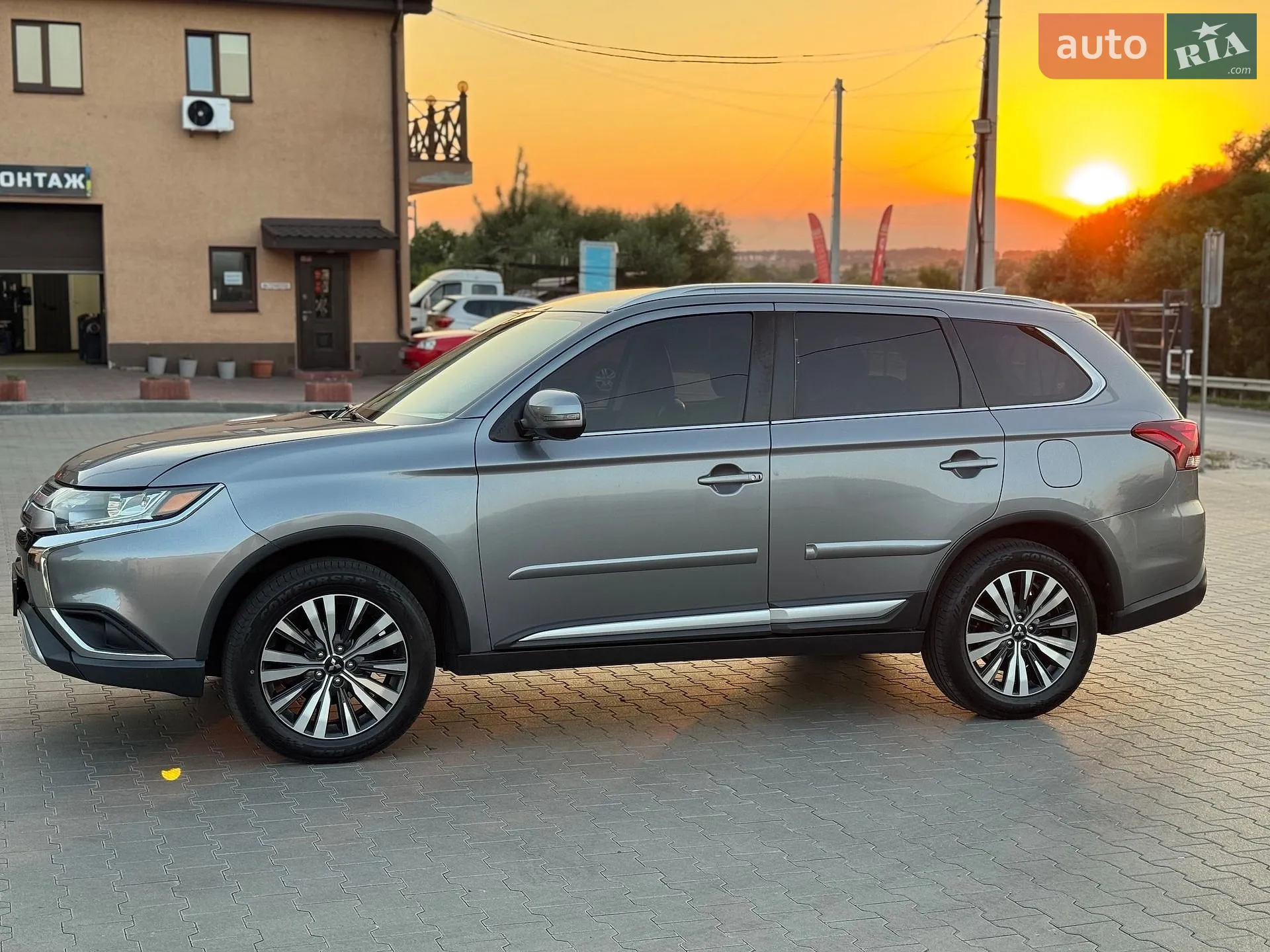 2020 Mitsubishi Outlander - мініатюра 7