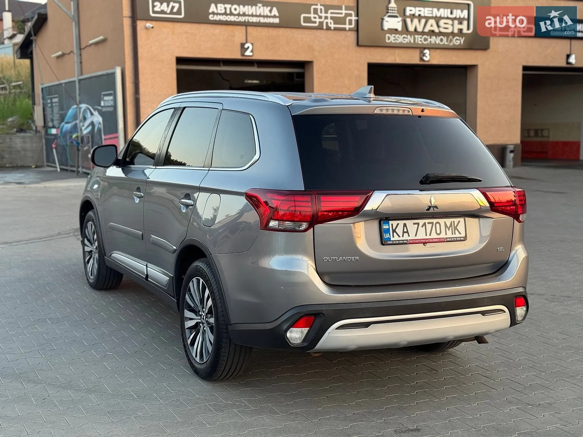 2020 Mitsubishi Outlander - мініатюра 12