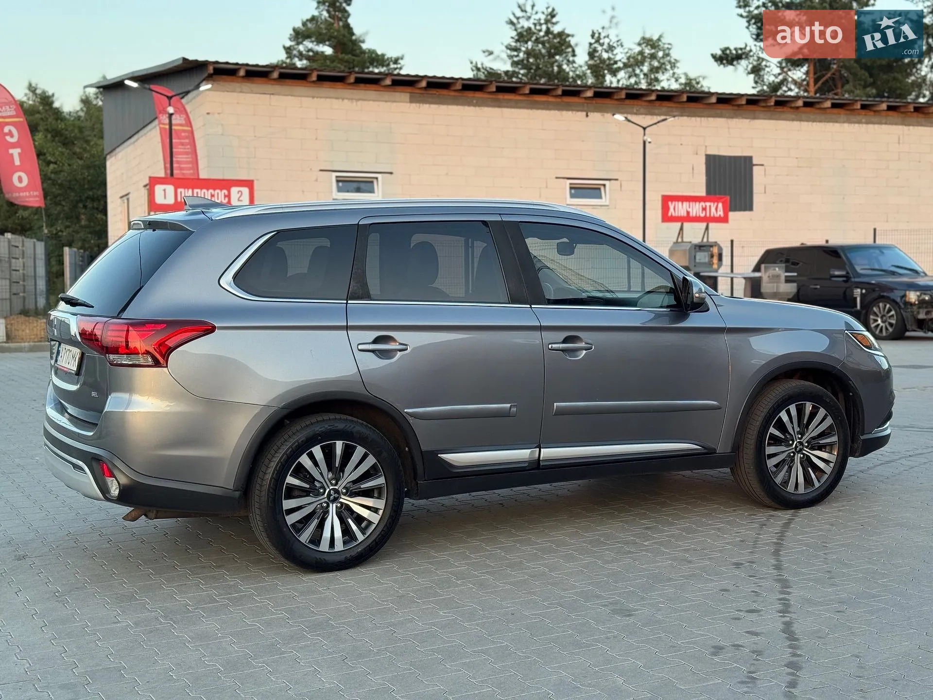 2020 Mitsubishi Outlander - мініатюра 16