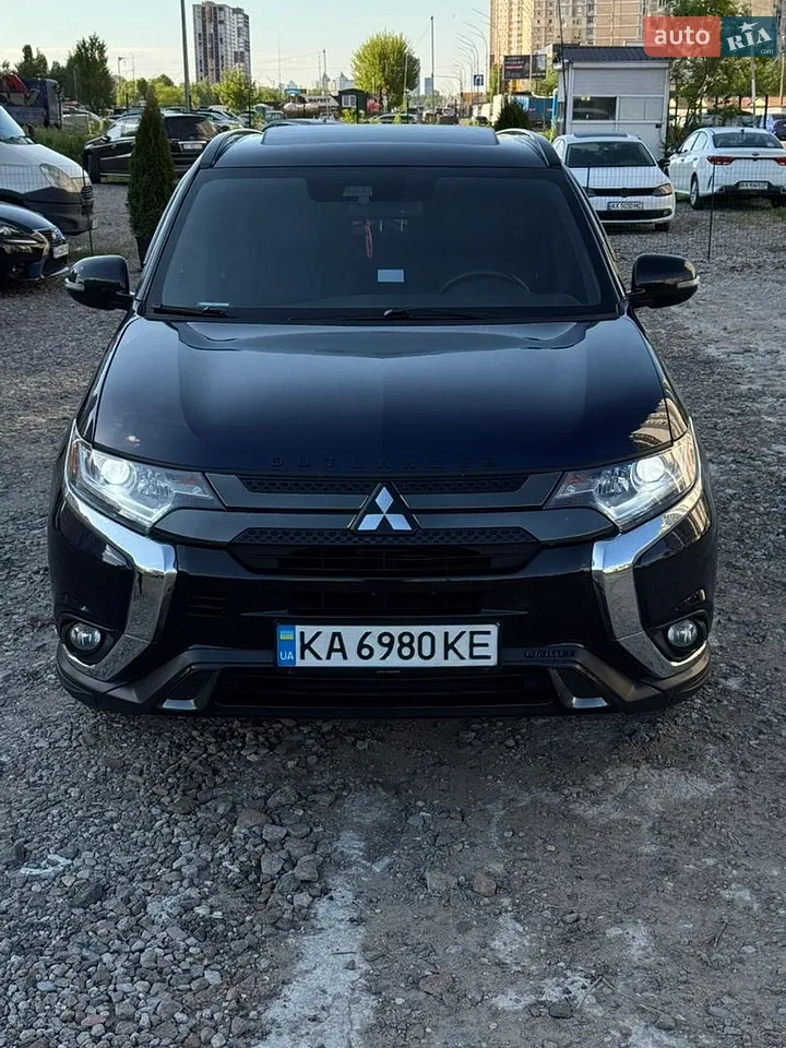 2021 Mitsubishi Outlander - мініатюра 11