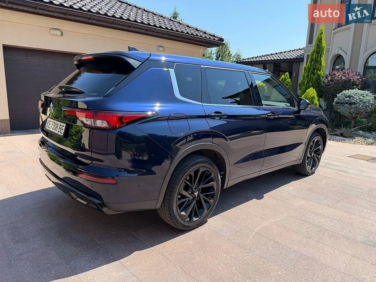 2022 Mitsubishi Outlander - мініатюра 6