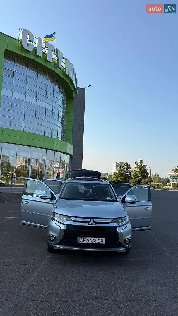 2015 Mitsubishi Outlander - мініатюра 2