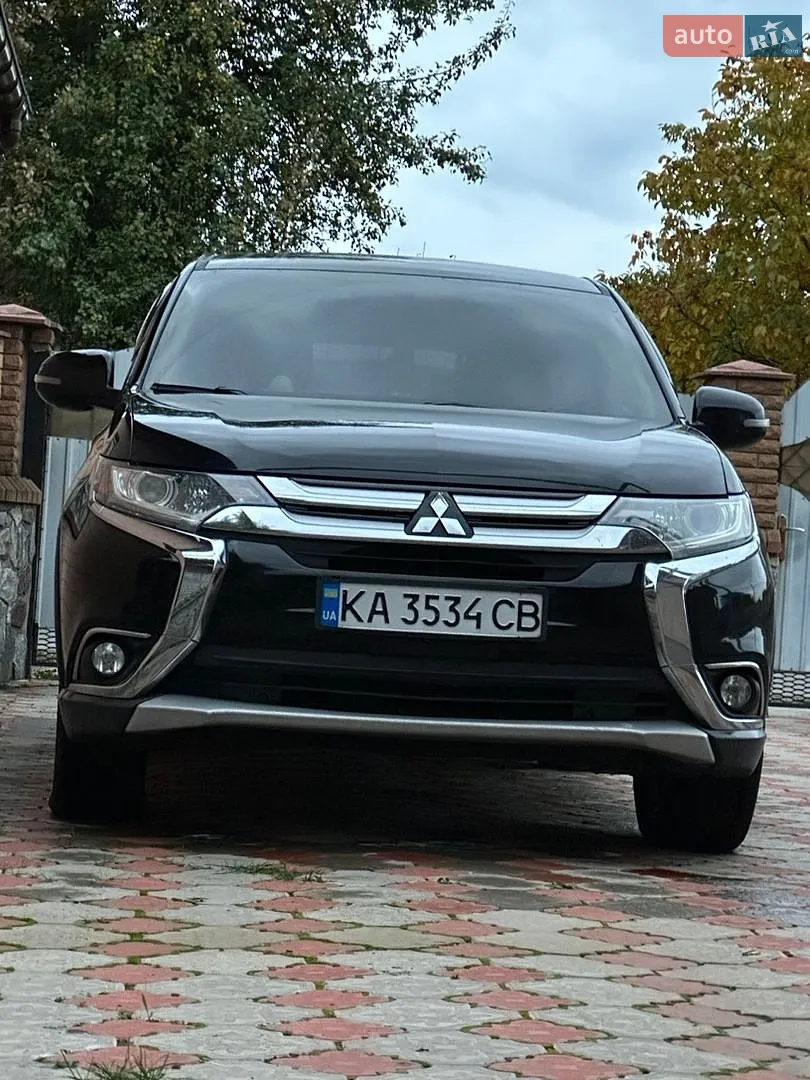 2017 Mitsubishi Outlander - мініатюра 2
