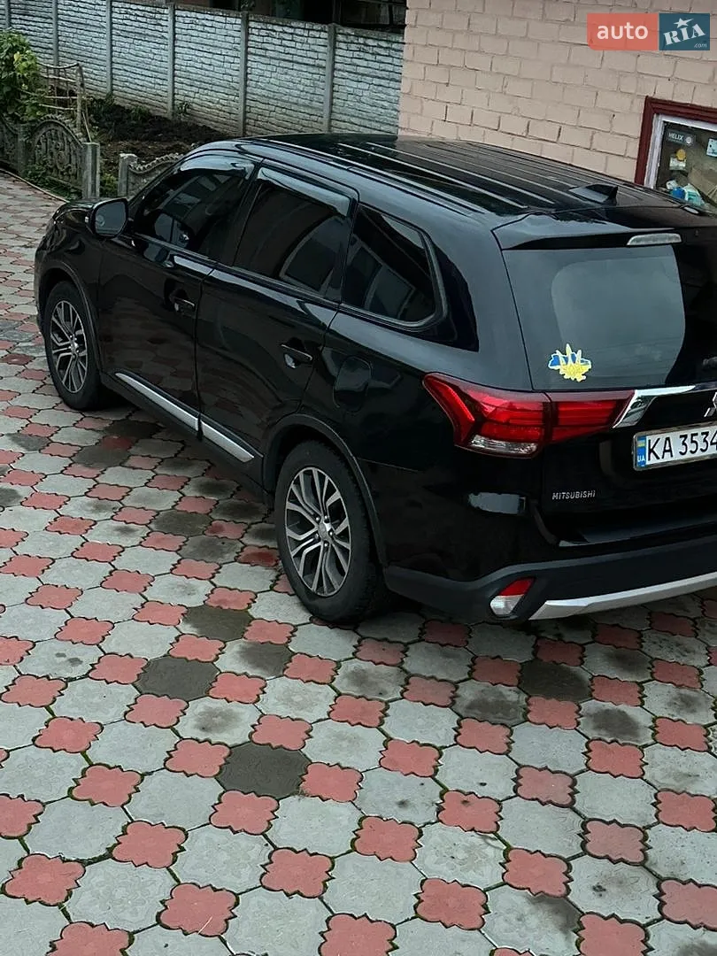 2017 Mitsubishi Outlander - мініатюра 4