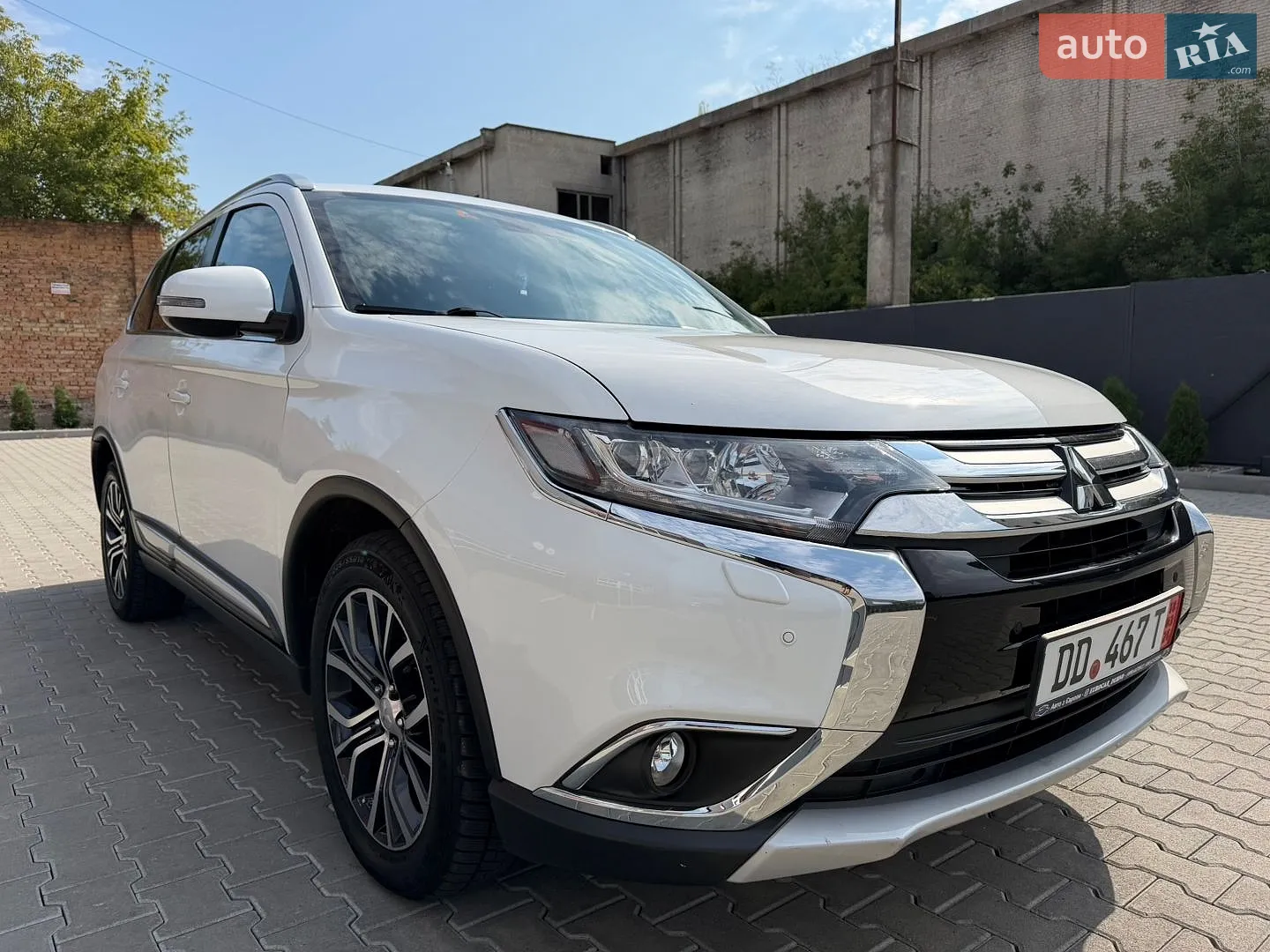 2016 Mitsubishi Outlander - мініатюра 13