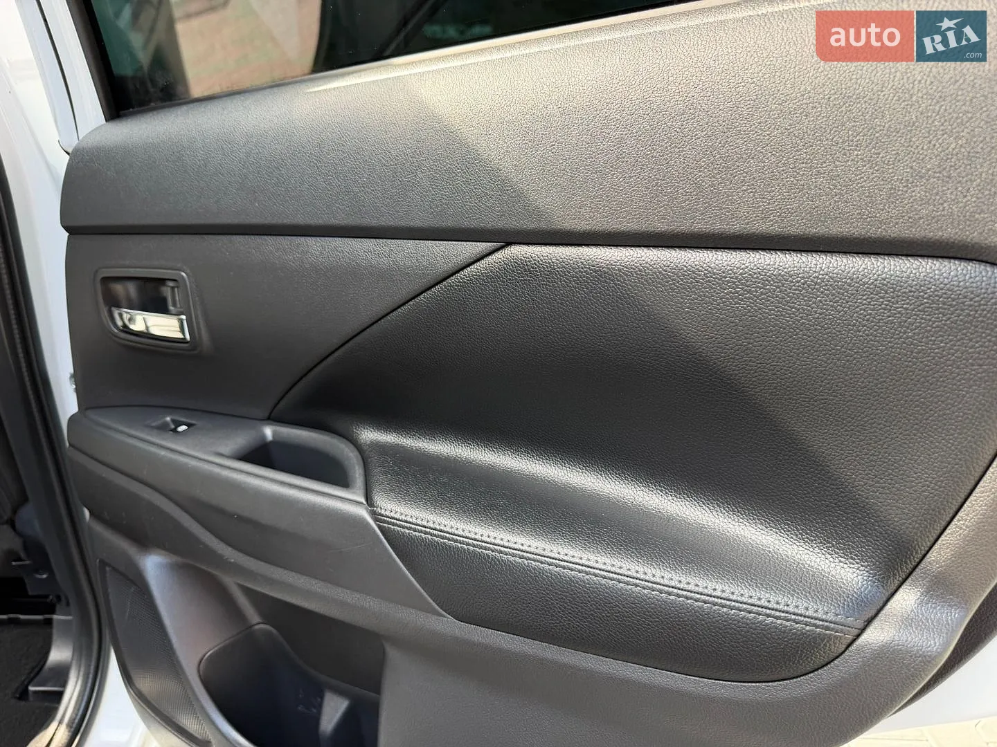 2016 Mitsubishi Outlander - мініатюра 72