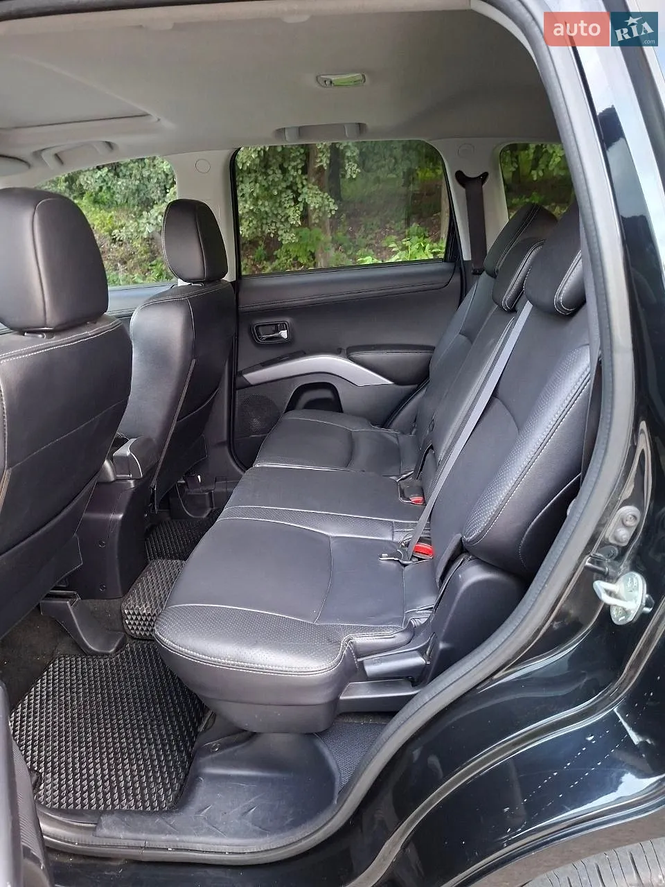 2010 Mitsubishi Outlander - мініатюра 11