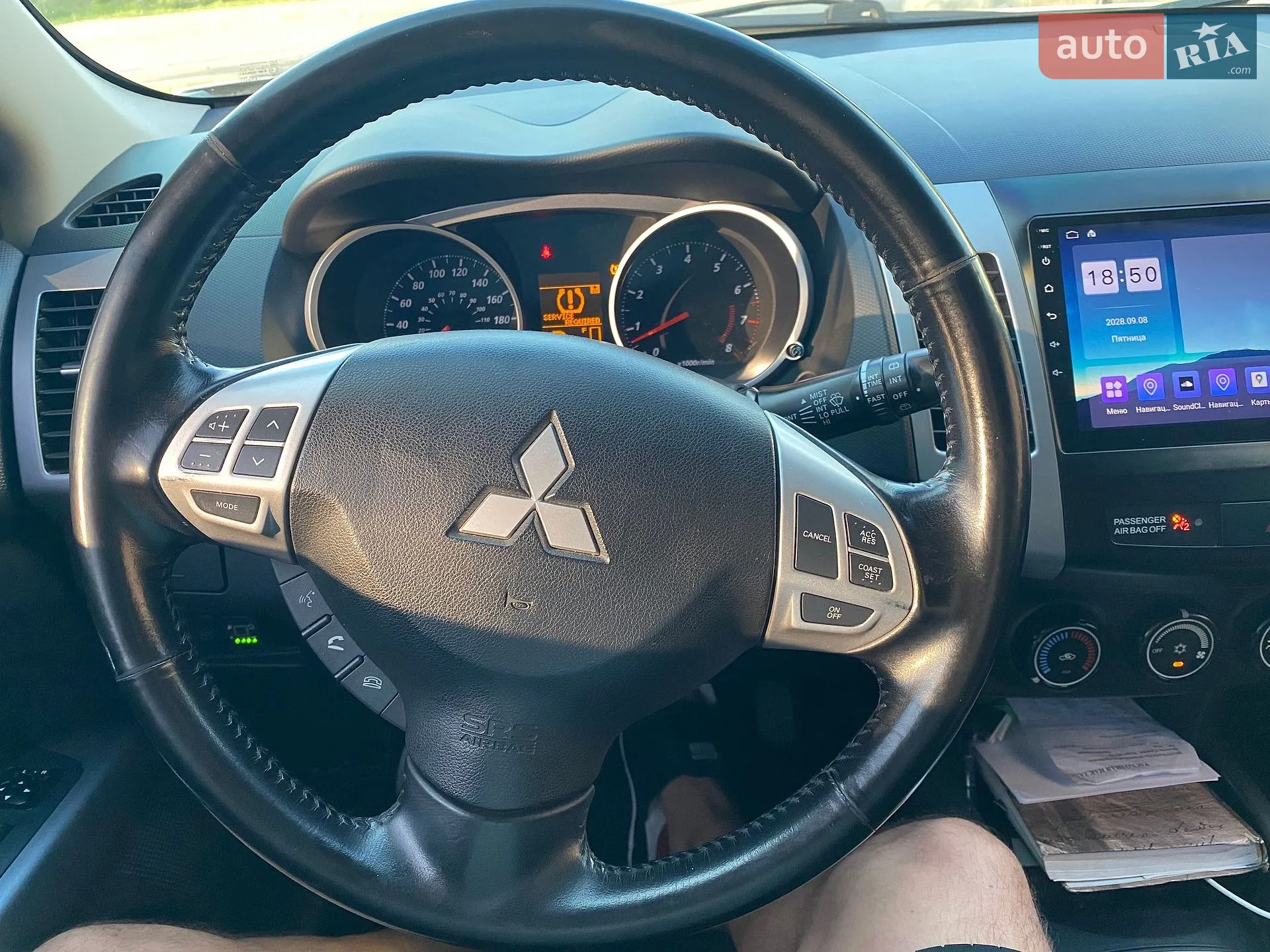 2010 Mitsubishi Outlander - мініатюра 11