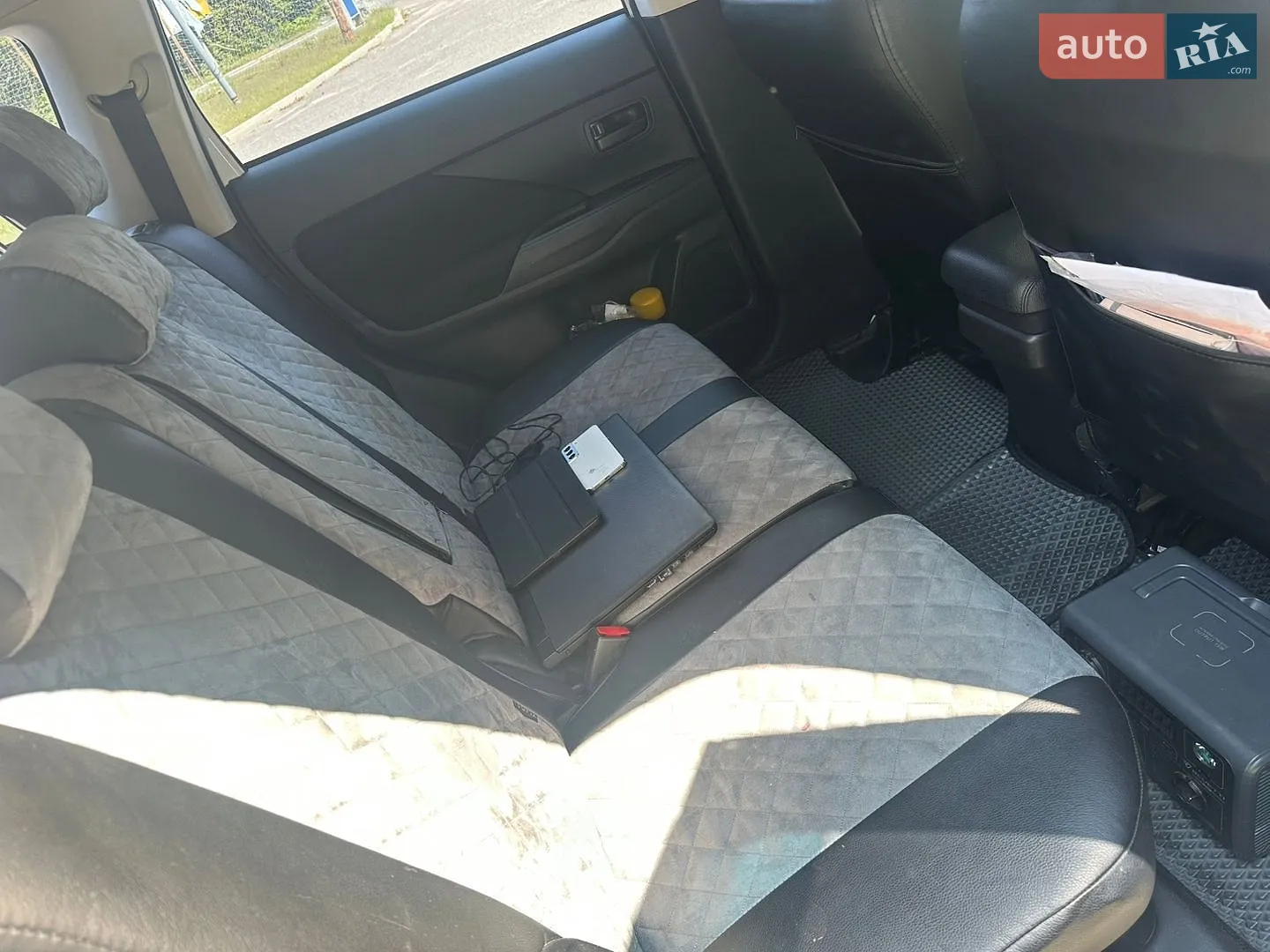 2013 Mitsubishi Outlander - мініатюра 14