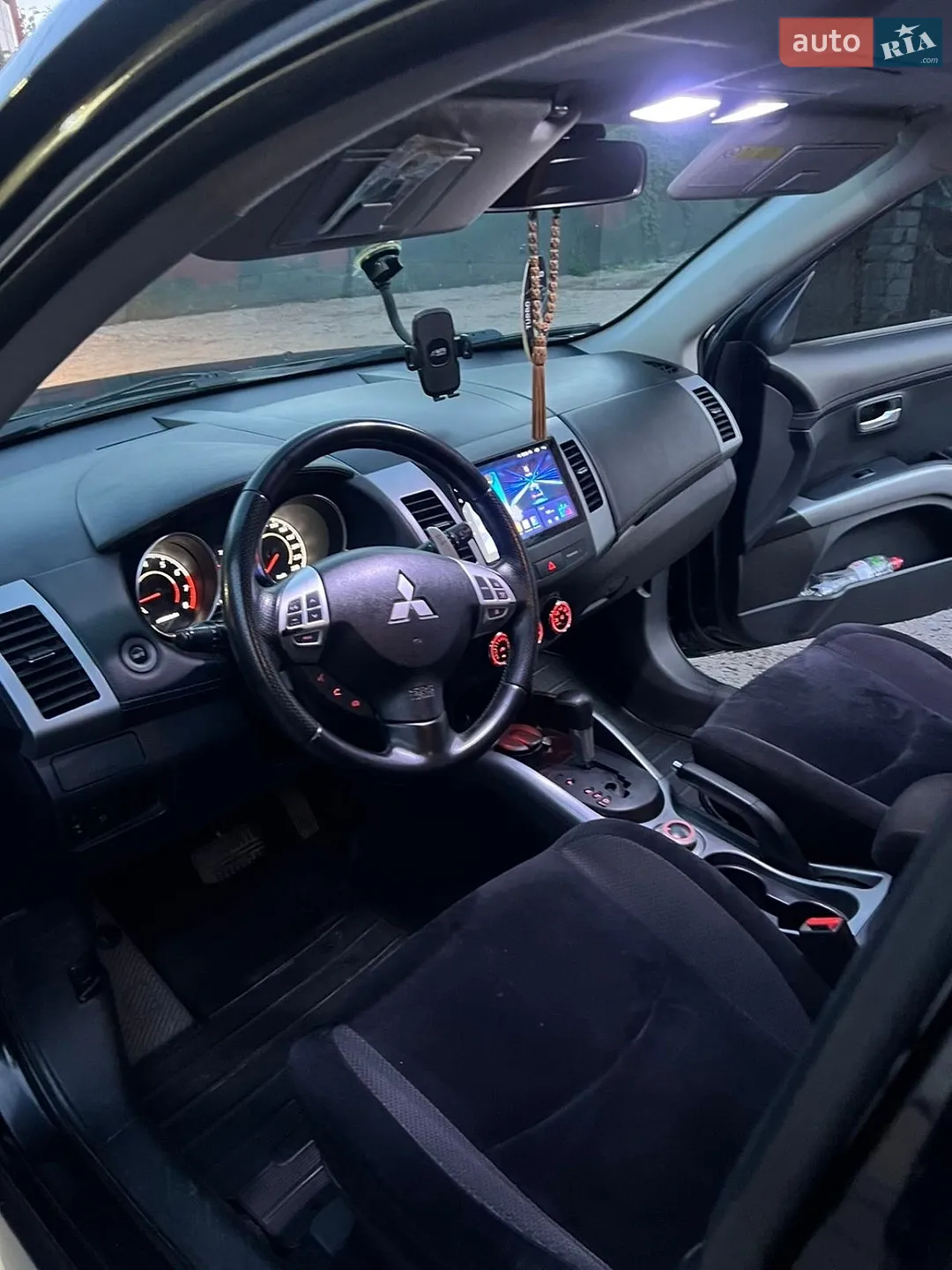 2010 Mitsubishi Outlander - мініатюра 6