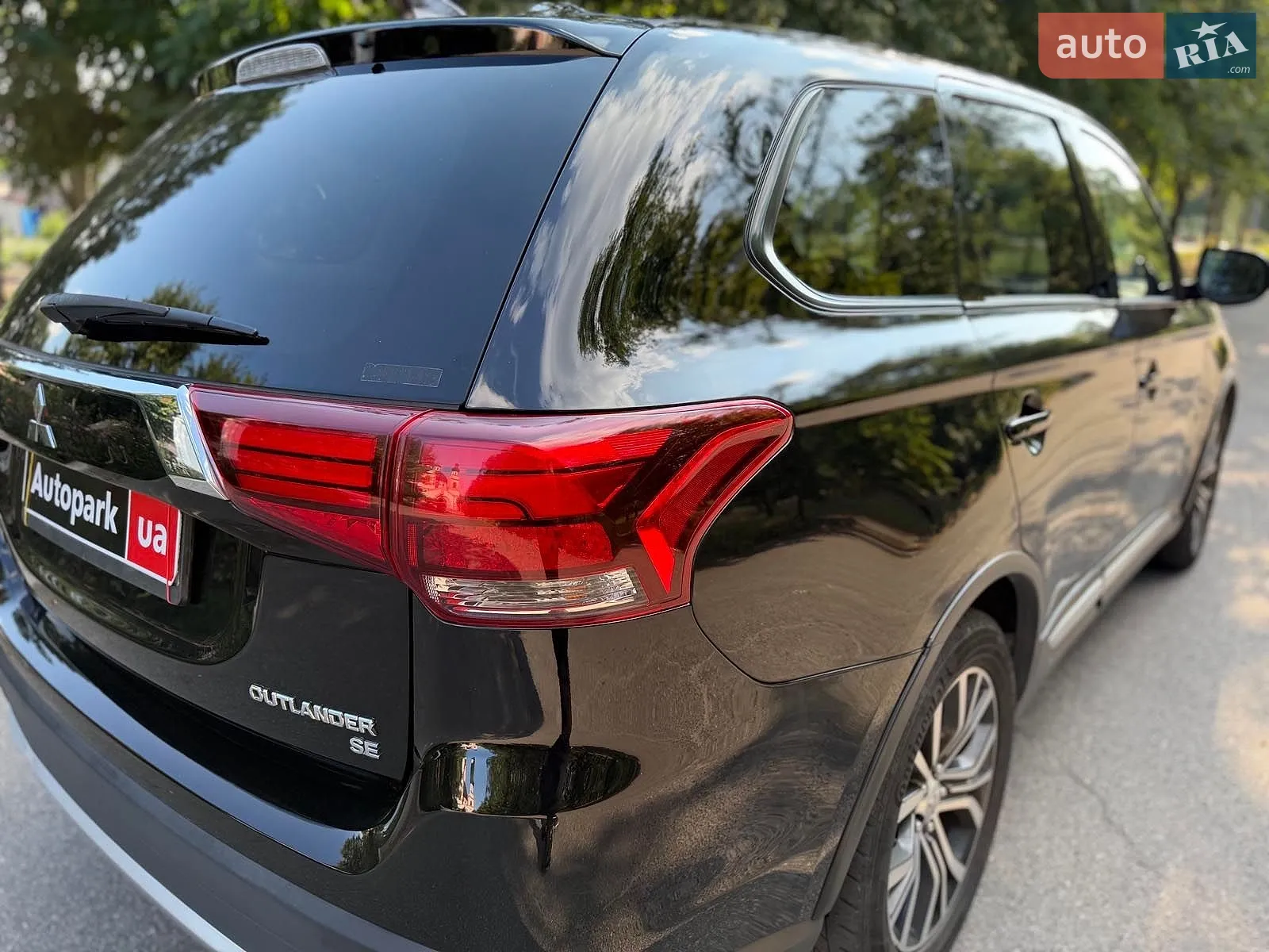 2017 Mitsubishi Outlander - мініатюра 9