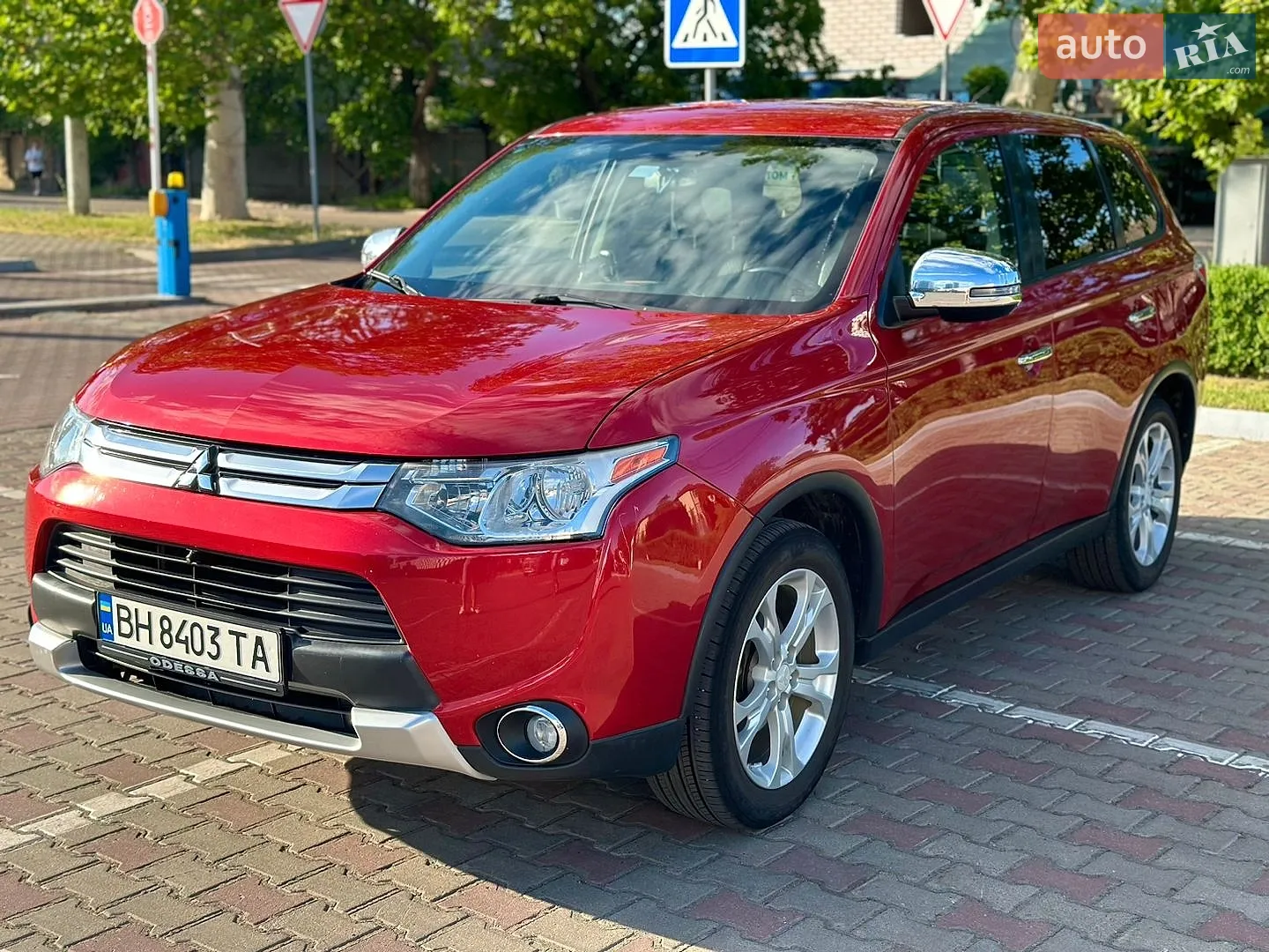 2014 Mitsubishi Outlander - мініатюра 2
