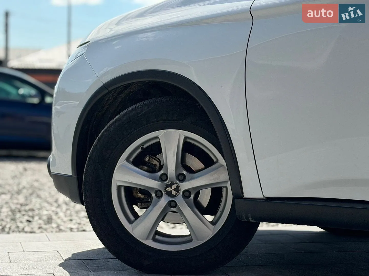 2014 Mitsubishi Outlander - мініатюра 14