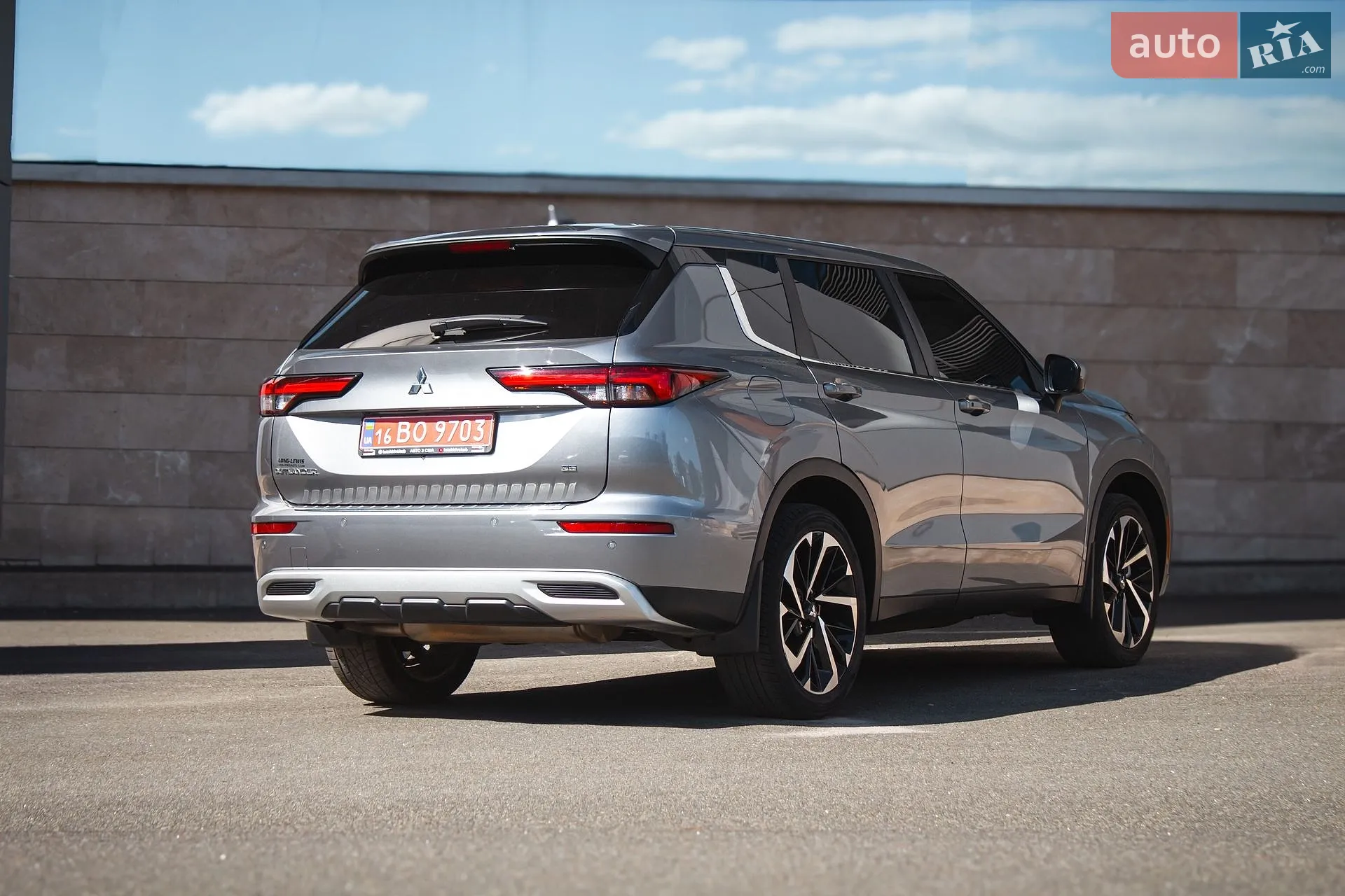 2021 Mitsubishi Outlander - мініатюра 3
