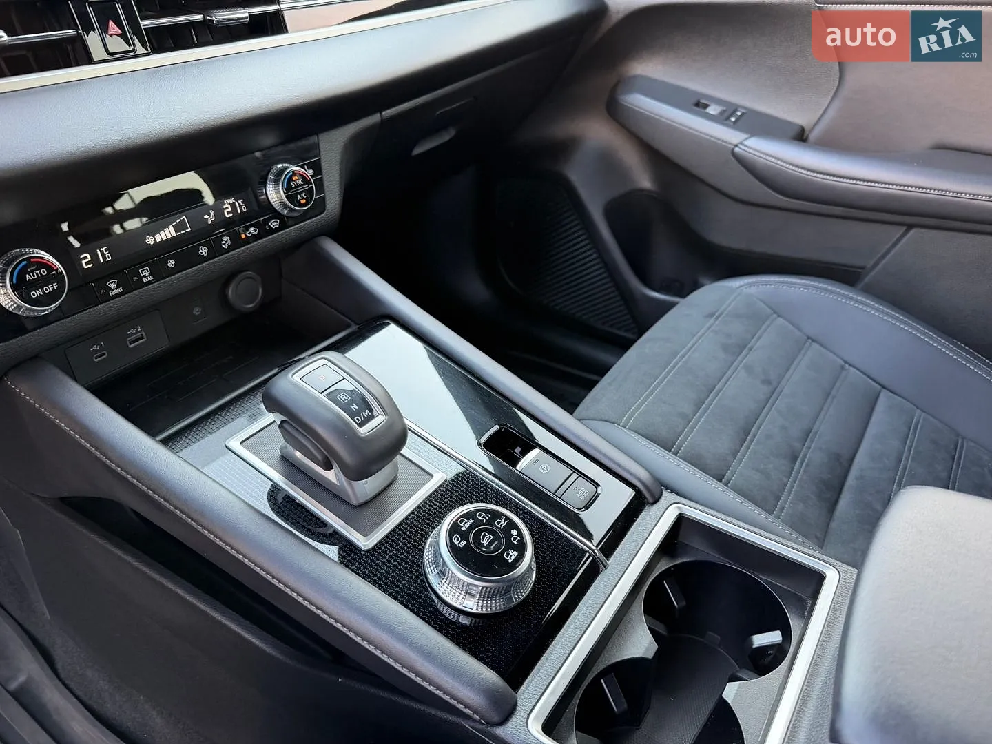 2023 Mitsubishi Outlander - мініатюра 59