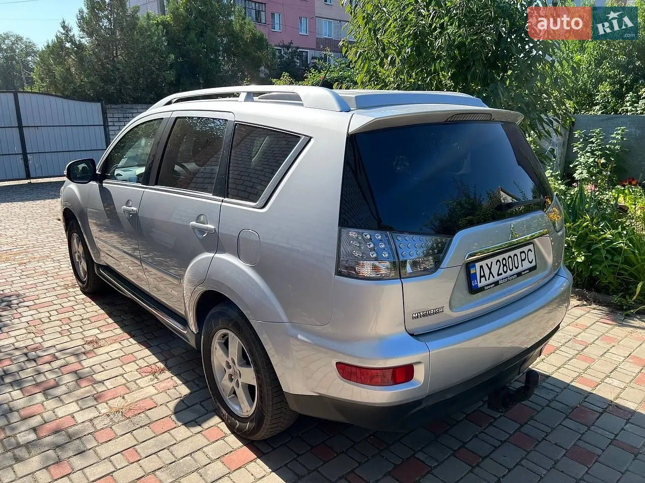 2010 Mitsubishi Outlander - мініатюра 4