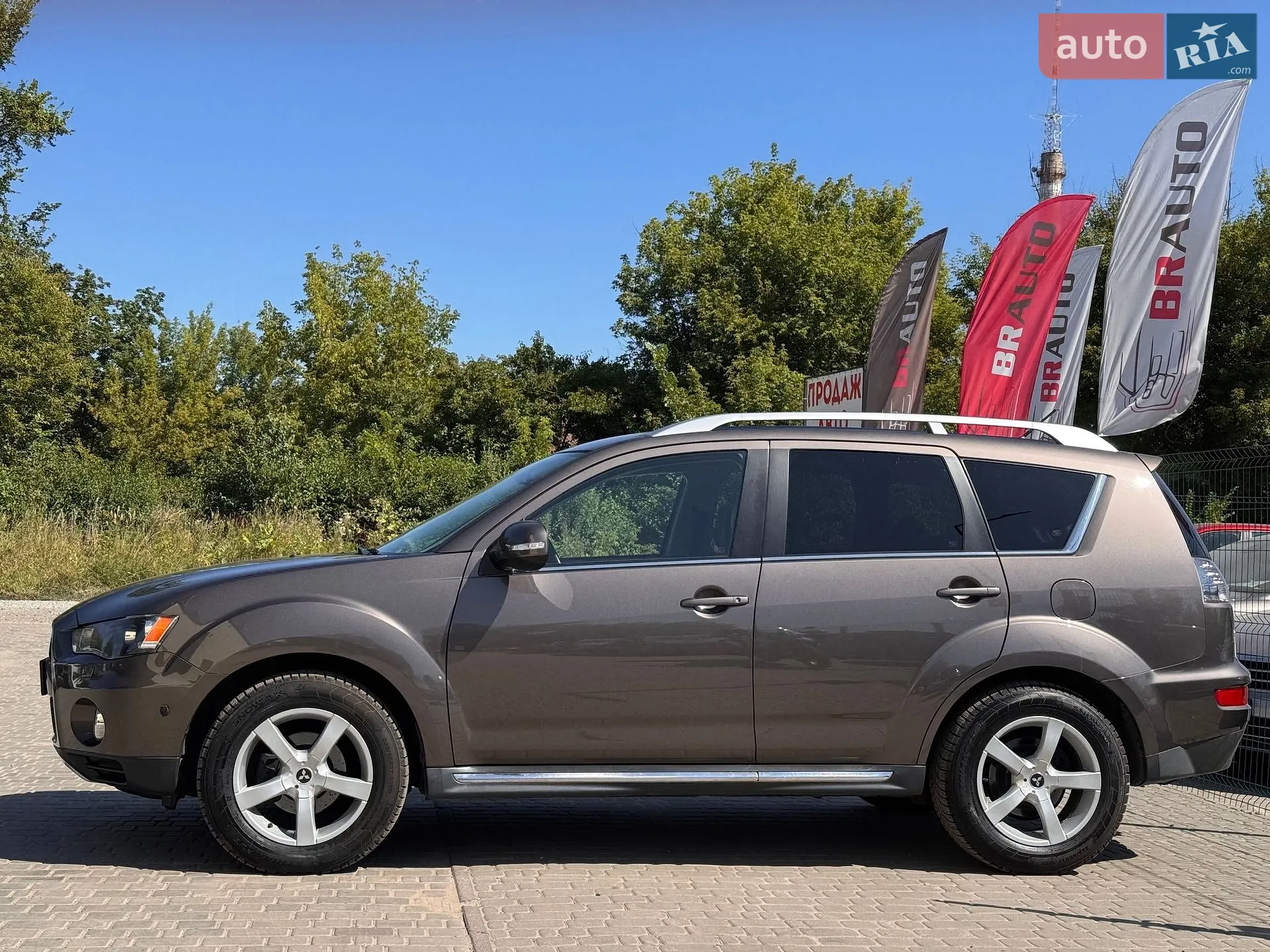 2010 Mitsubishi Outlander - мініатюра 12