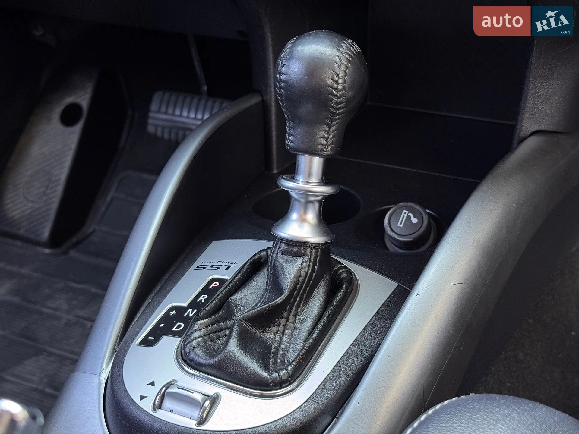 2010 Mitsubishi Outlander - мініатюра 36