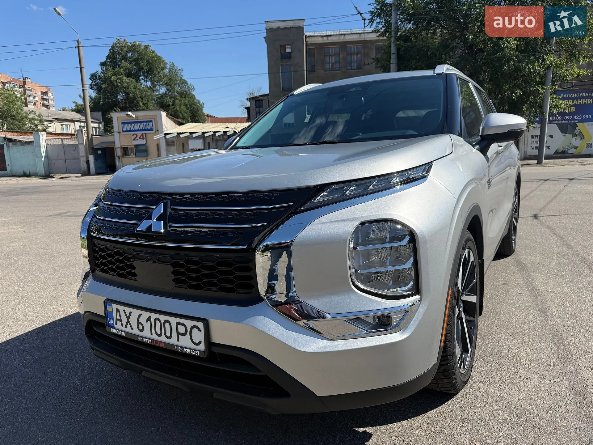 2024 Mitsubishi Outlander - мініатюра 8