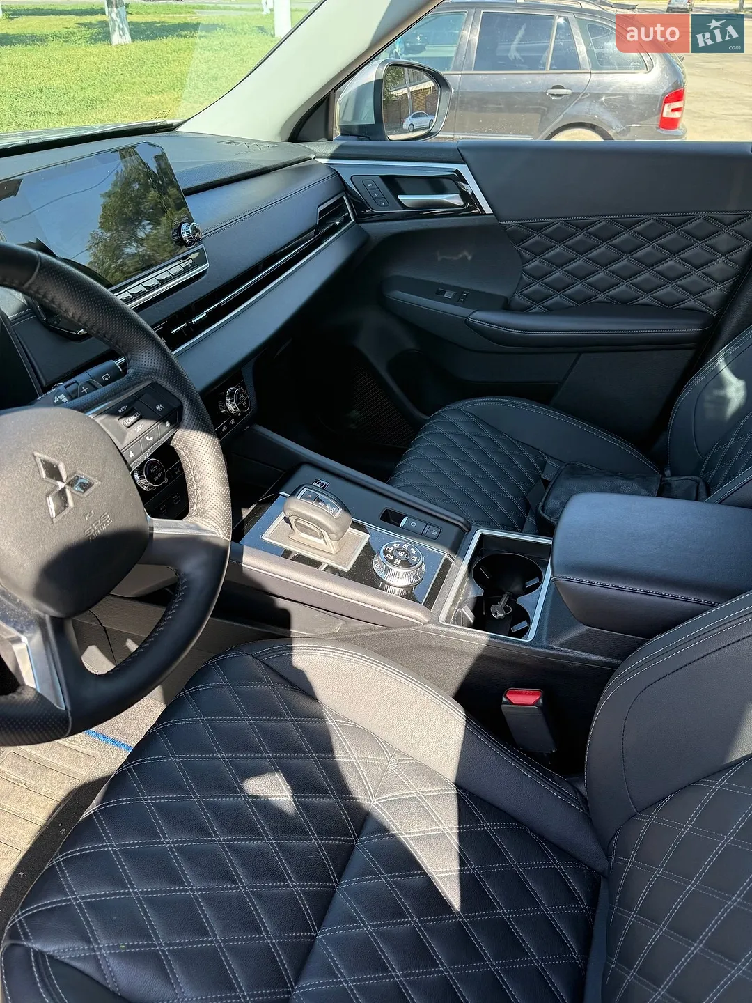 2024 Mitsubishi Outlander - мініатюра 13