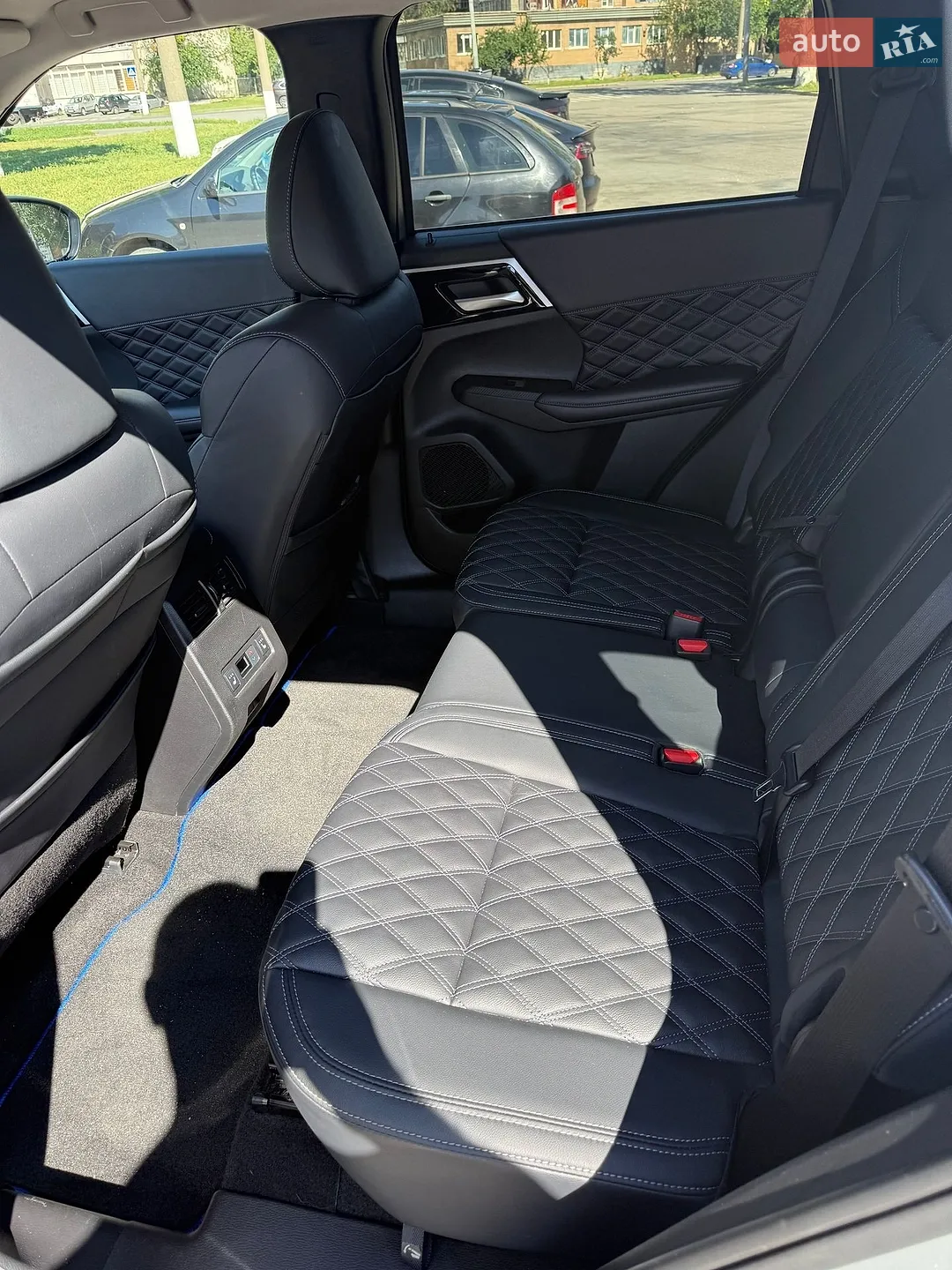 2024 Mitsubishi Outlander - мініатюра 14