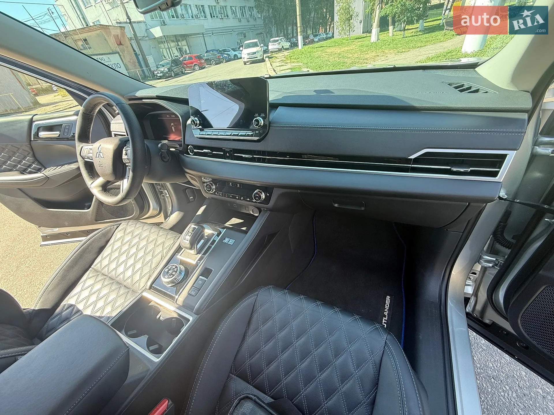 2024 Mitsubishi Outlander - мініатюра 24
