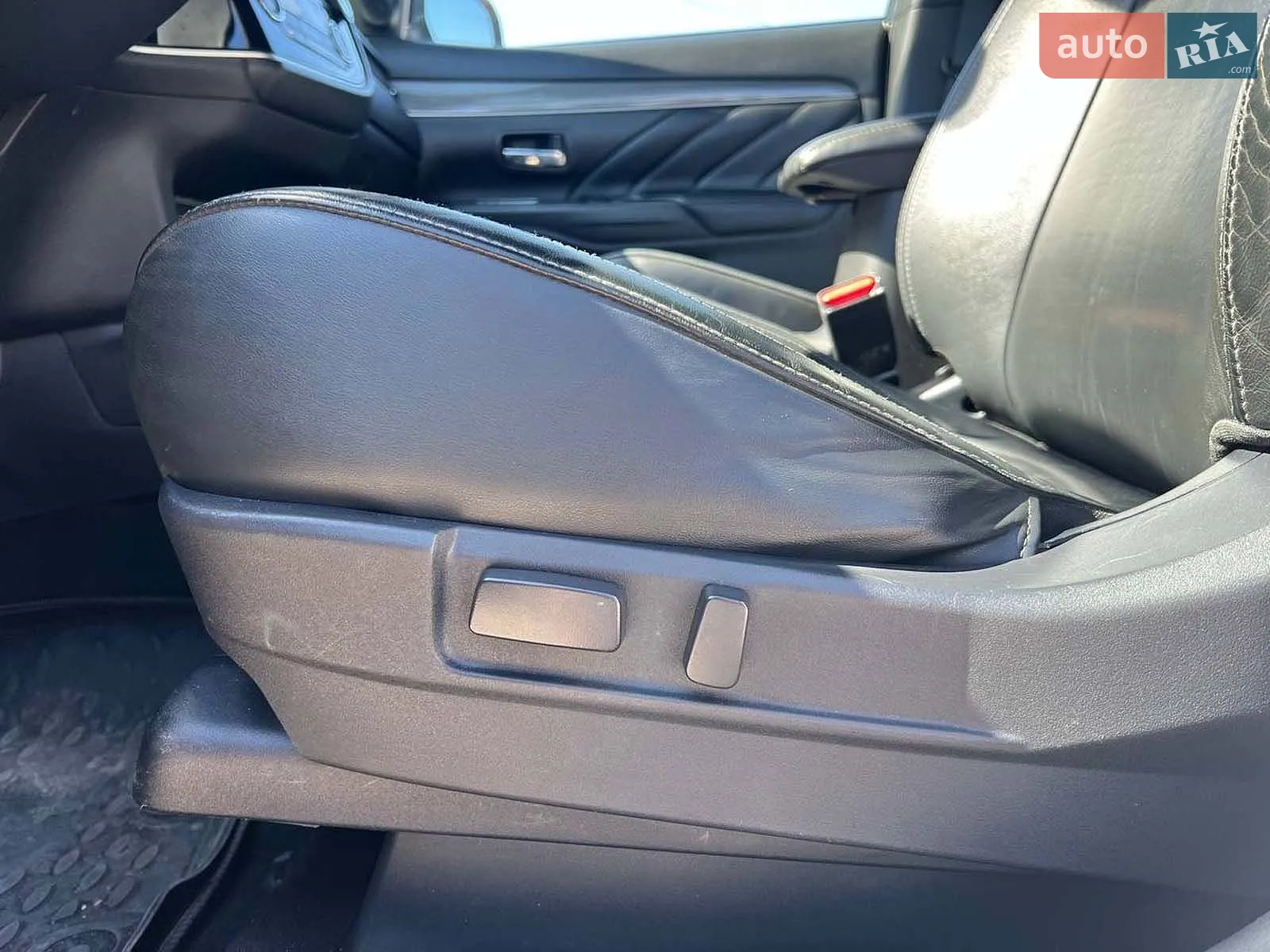 2019 Mitsubishi Outlander - мініатюра 23